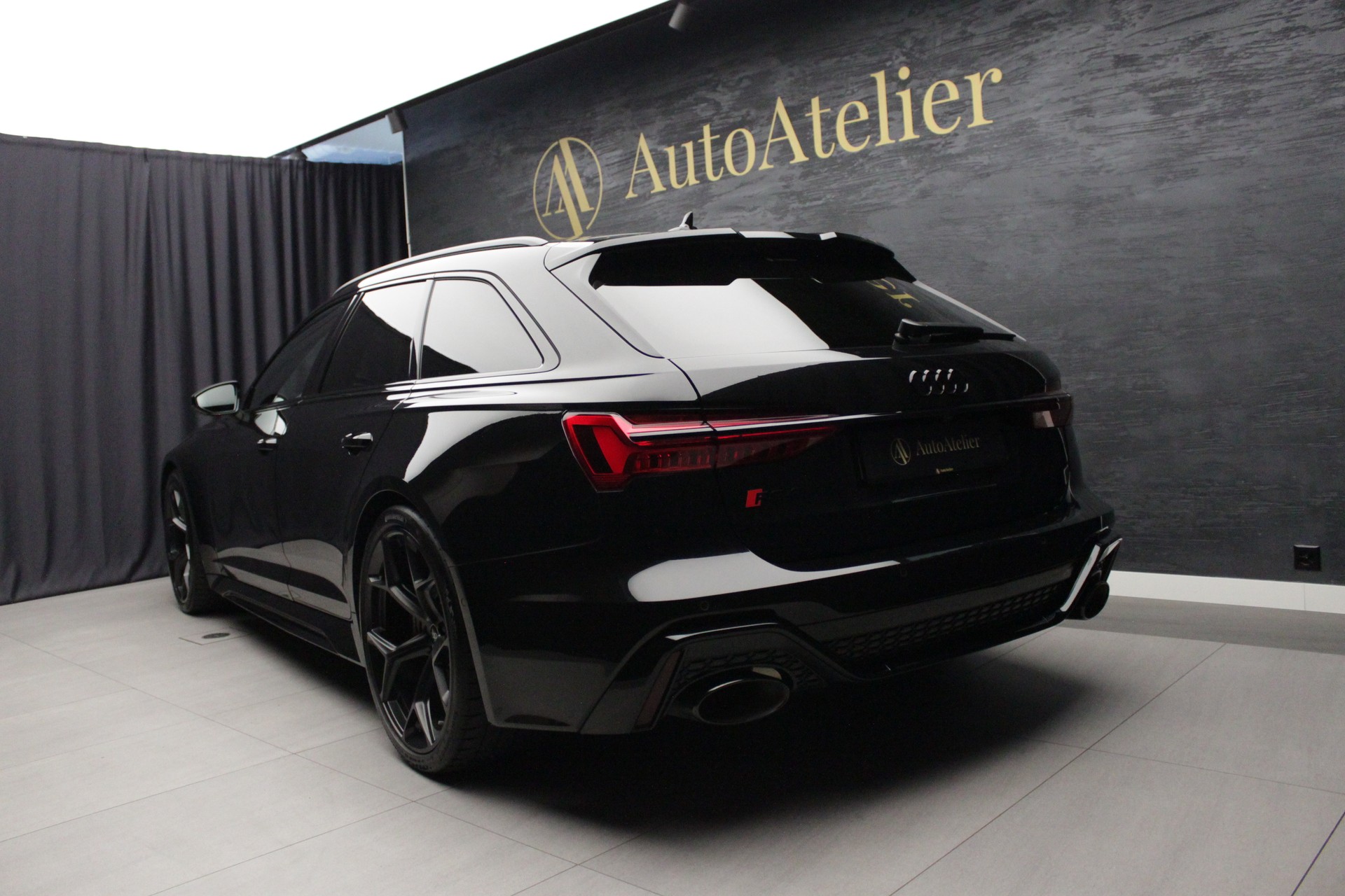 AUDI RS6 Avant 4.0 TFSI V8 Performance quattro-image-8