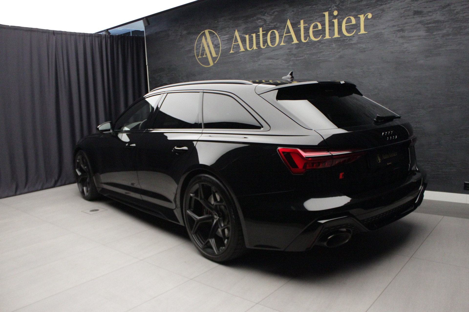 AUDI RS6 Avant 4.0 TFSI V8 Performance quattro-image-10