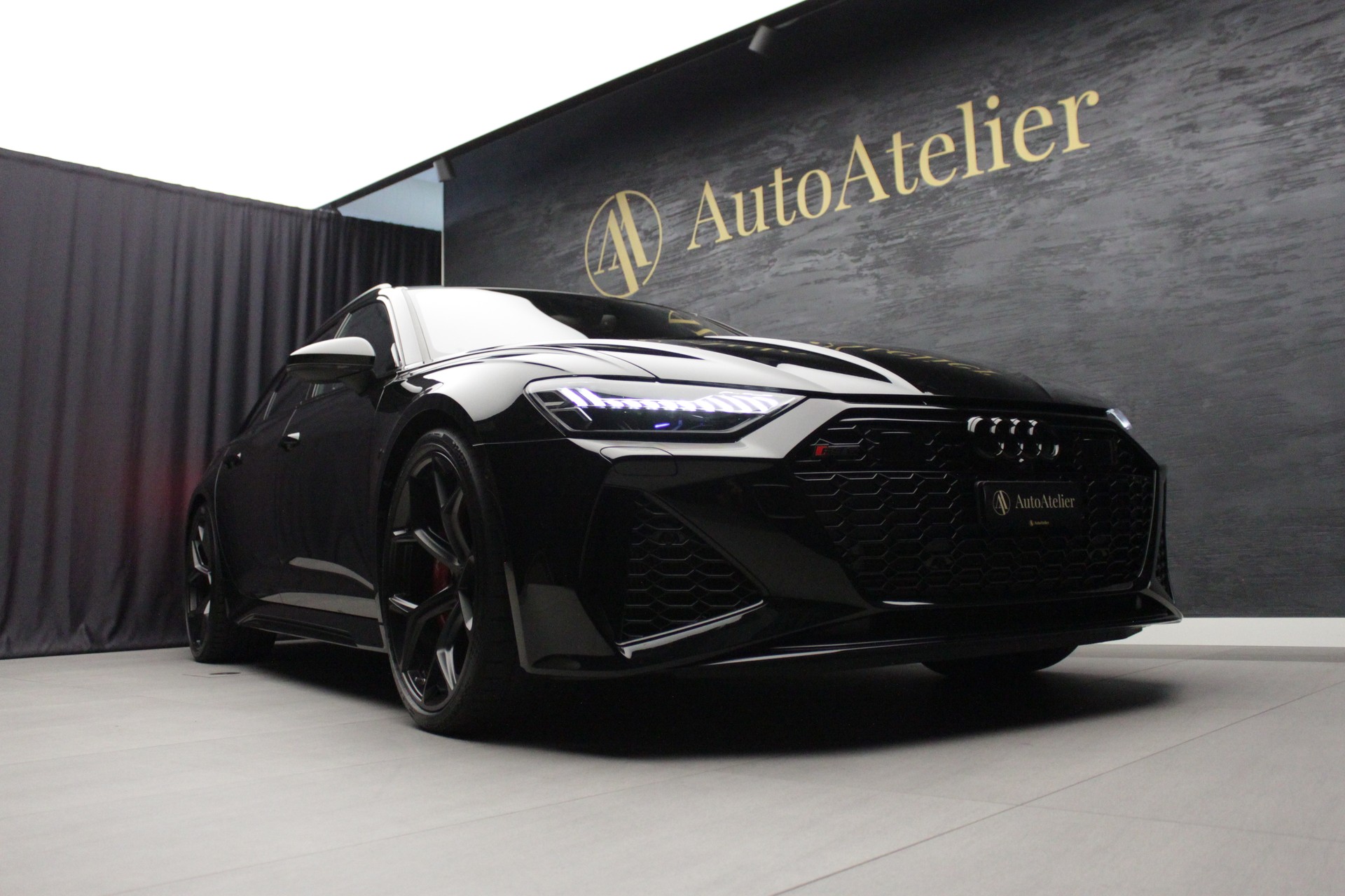 AUDI RS6 Avant 4.0 TFSI V8 Performance quattro-image-3
