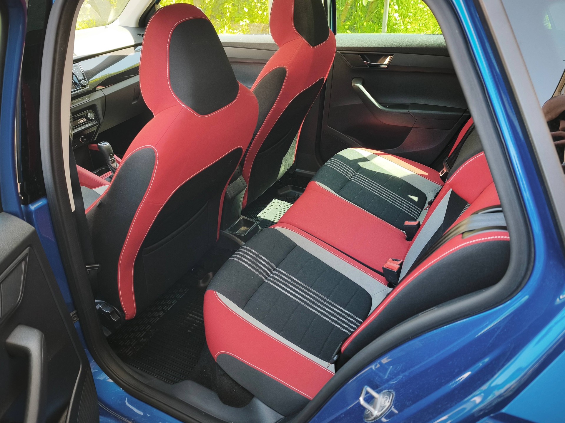 SKODA 1.2 TSI Monte Carlo DSG-image-4