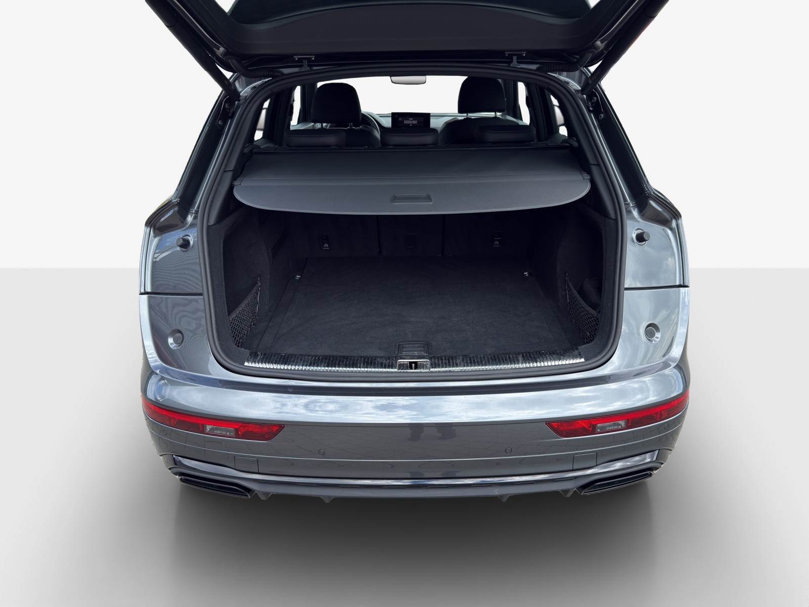 AUDI Q5 40 TDI Black Edition quattro S-tronic-image-12