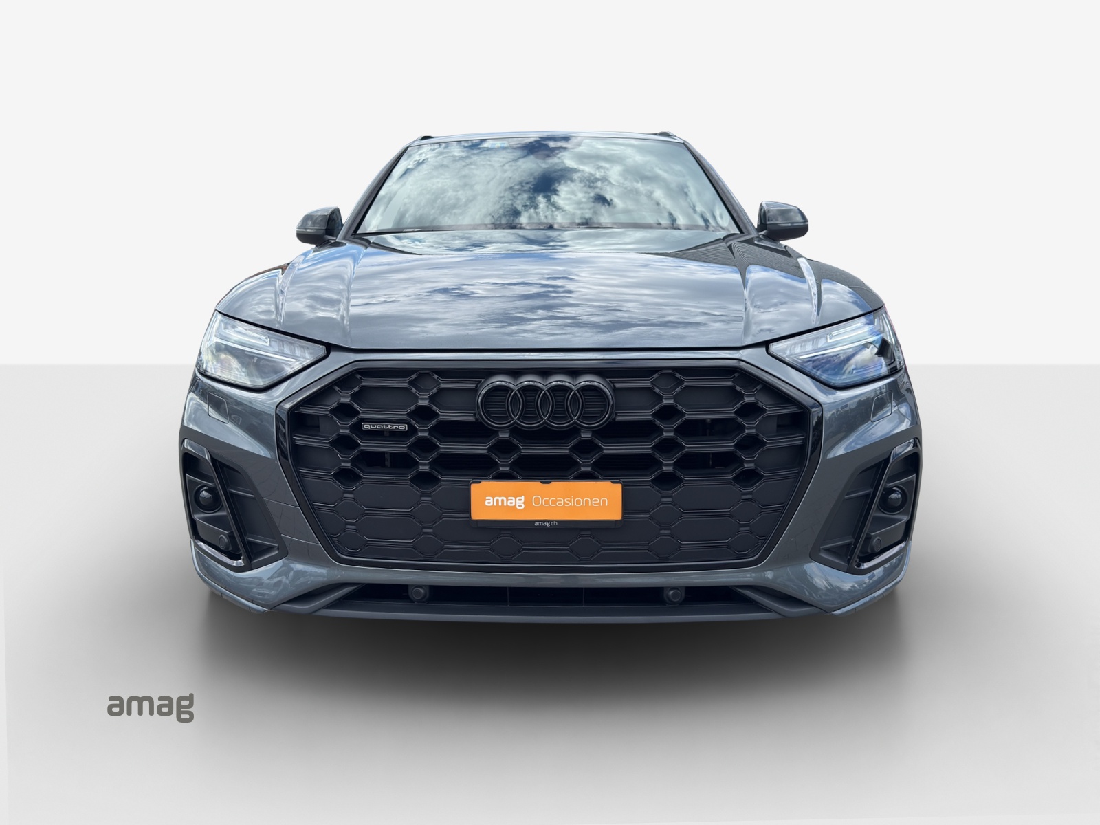 AUDI Q5 40 TDI Black Edition quattro S-tronic-image-6