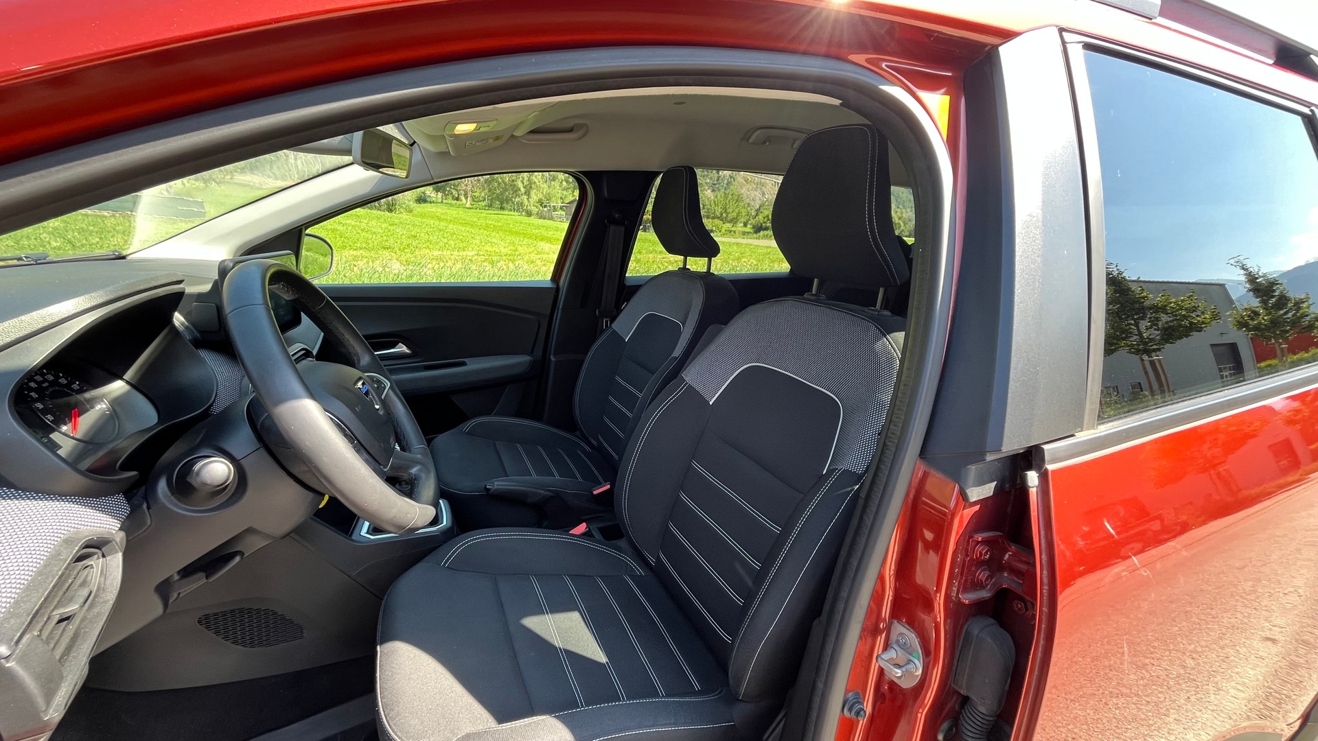 DACIA Jogger TCe 110 Comfort-image-9