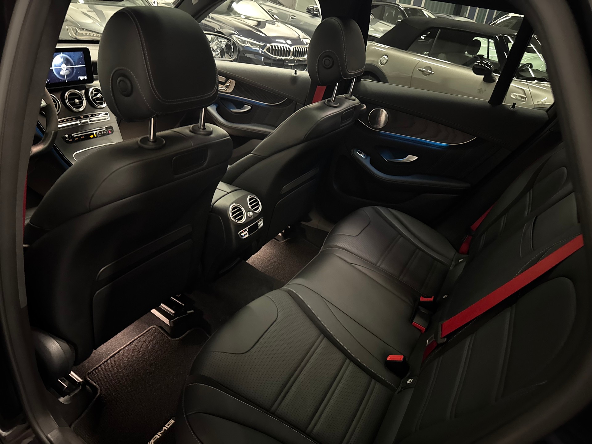 MERCEDES-BENZ GLC 63 S AMG 4Matic+ 9G-Tronic-image-22