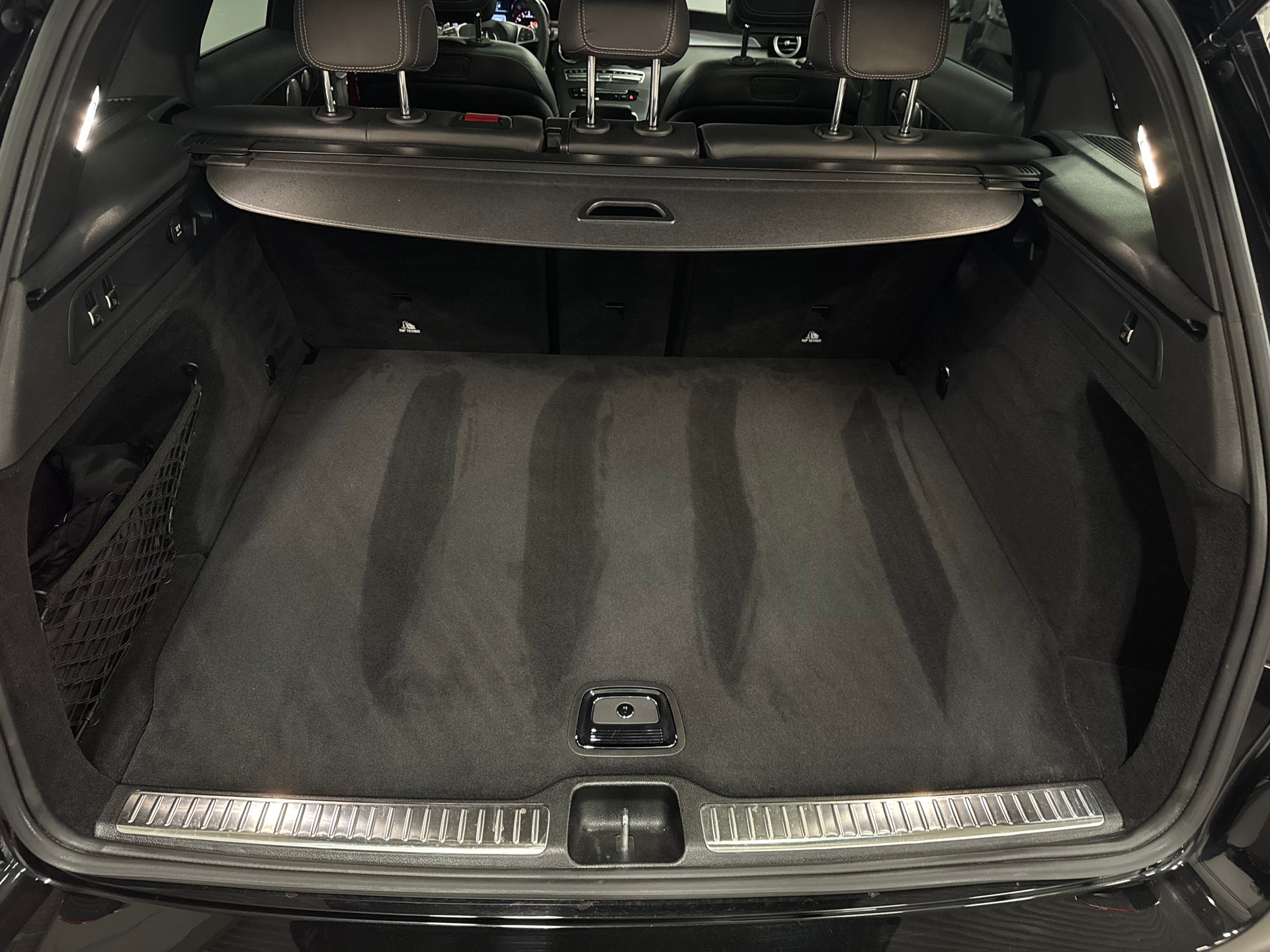 MERCEDES-BENZ GLC 63 S AMG 4Matic+ 9G-Tronic-image-23