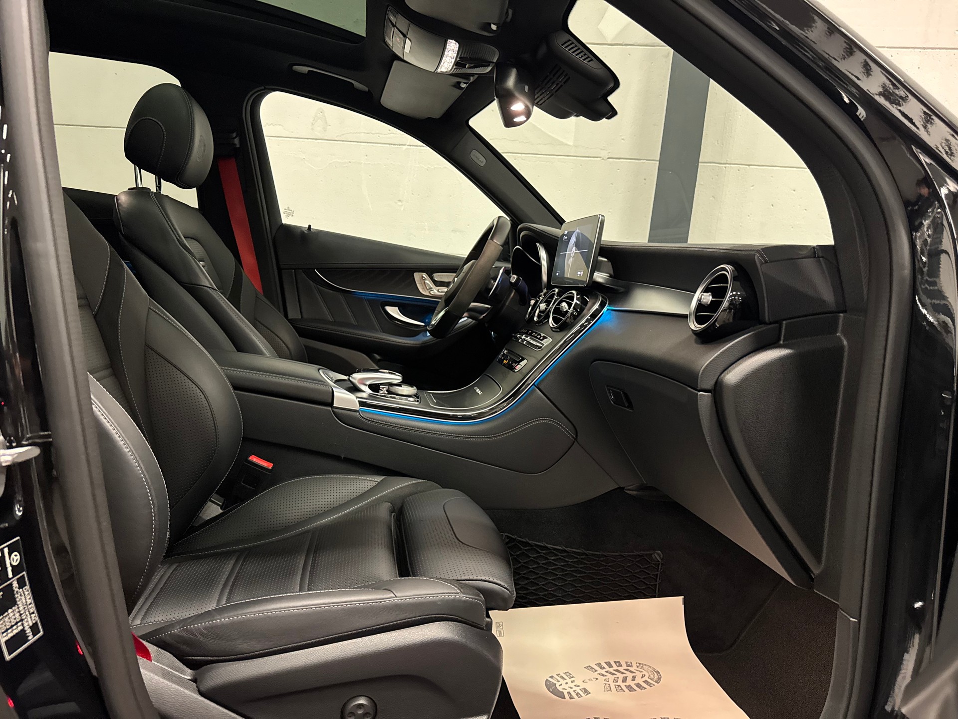 MERCEDES-BENZ GLC 63 S AMG 4Matic+ 9G-Tronic-image-18