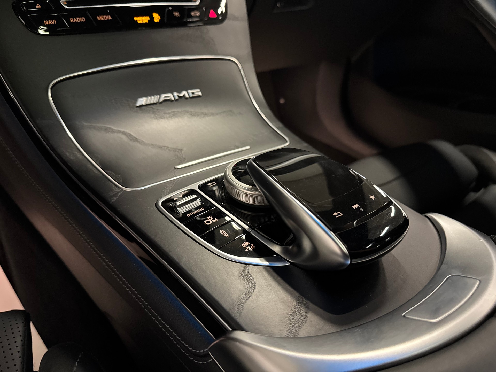 MERCEDES-BENZ GLC 63 S AMG 4Matic+ 9G-Tronic-image-26