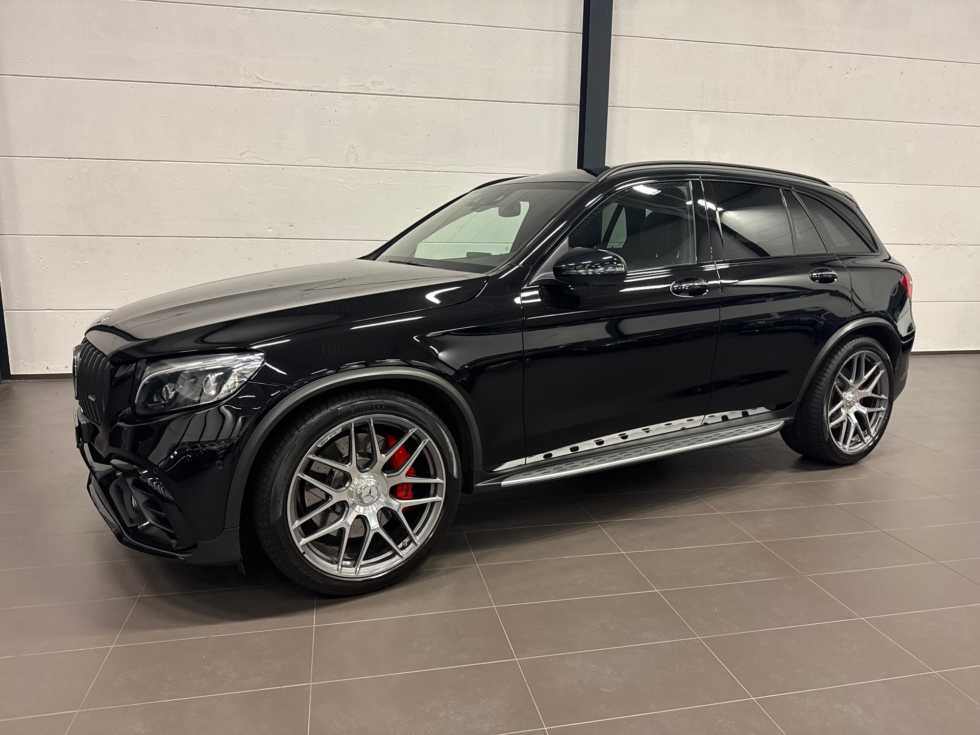 MERCEDES-BENZ GLC 63 S AMG 4Matic+ 9G-Tronic-image-4