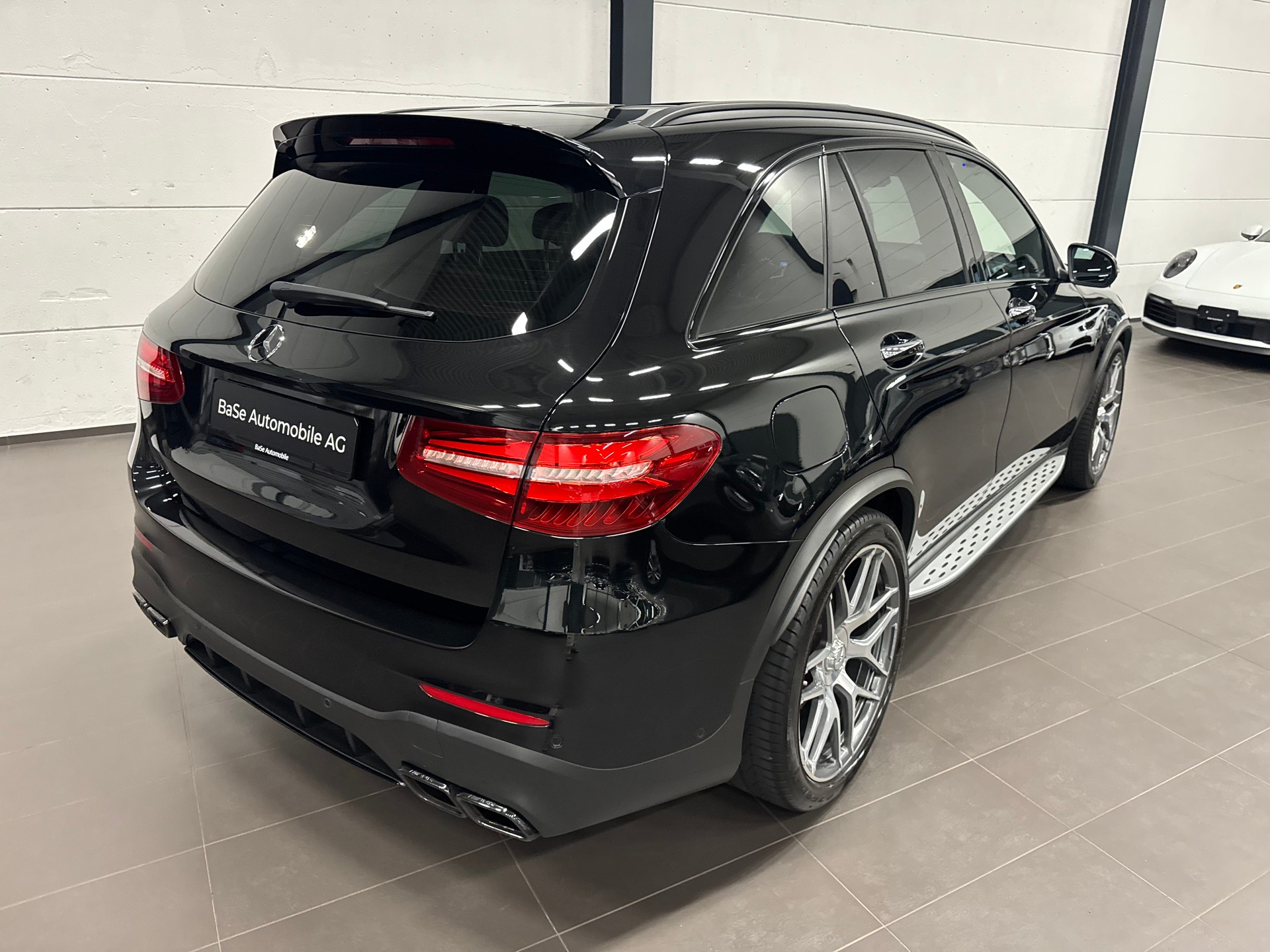MERCEDES-BENZ GLC 63 S AMG 4Matic+ 9G-Tronic-image-12