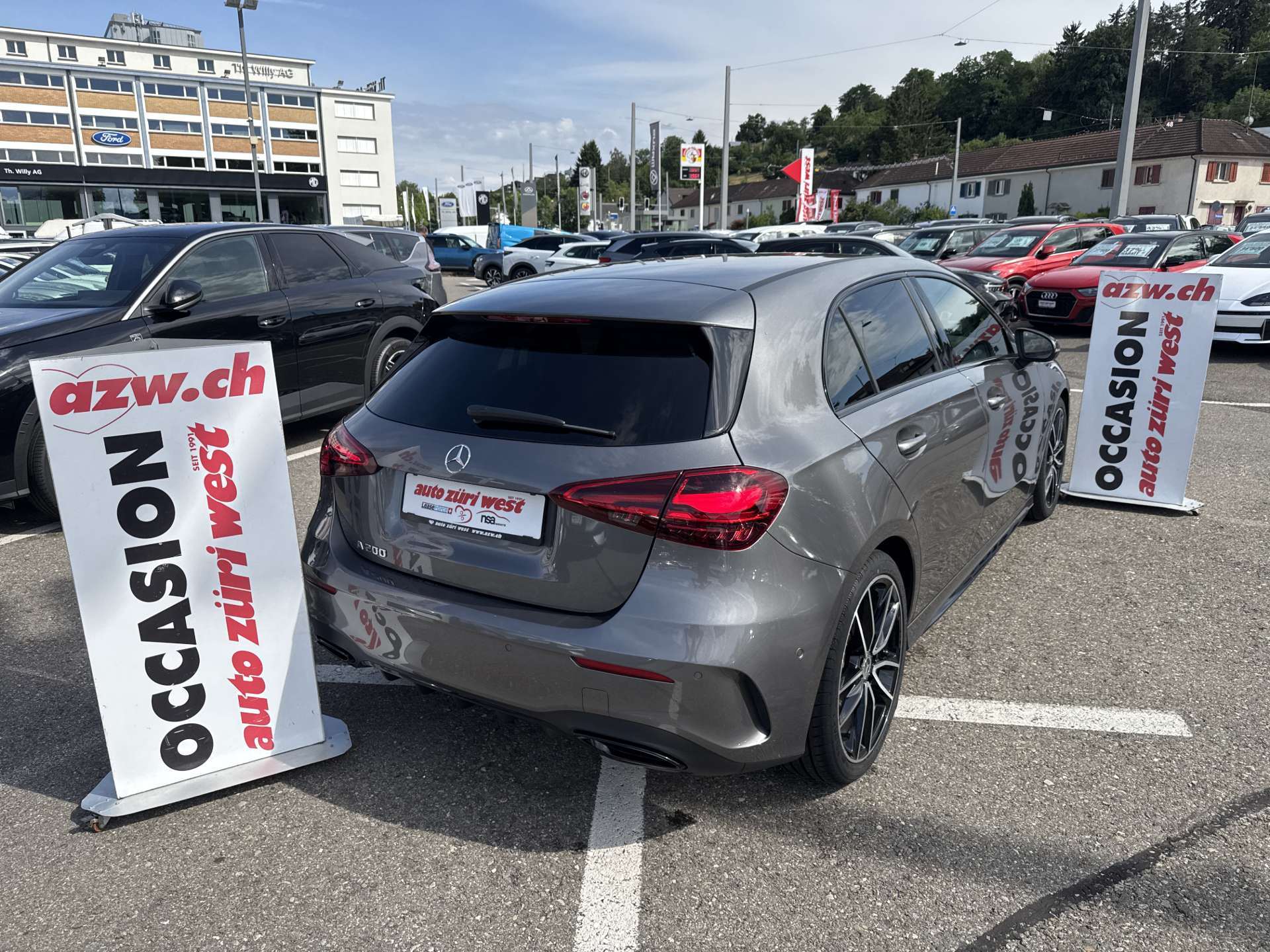 MERCEDES-BENZ A 200 AMG-Line Advanced Plus DCT-Automat-image-2
