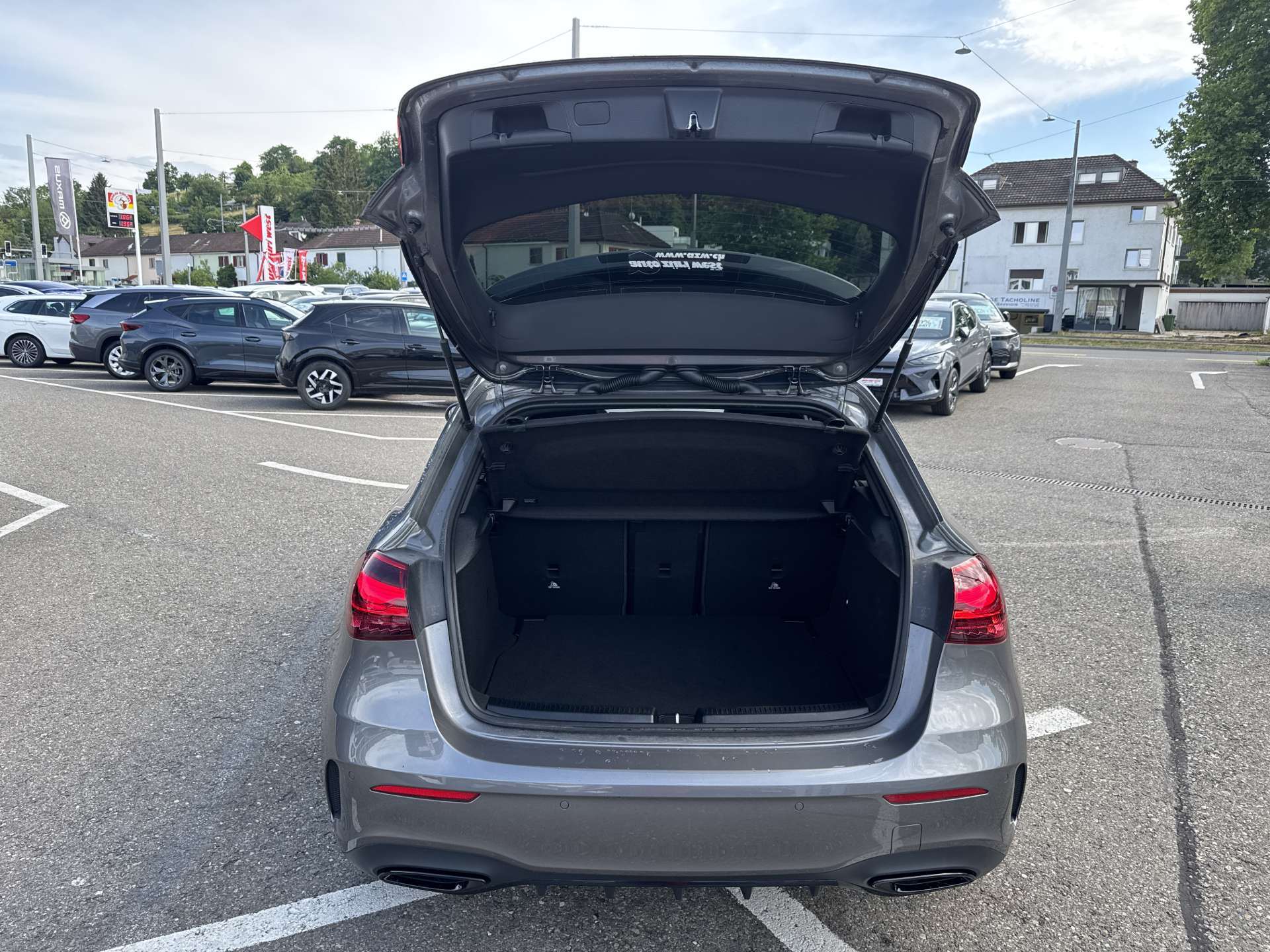 MERCEDES-BENZ A 200 AMG-Line Advanced Plus DCT-Automat-image-7