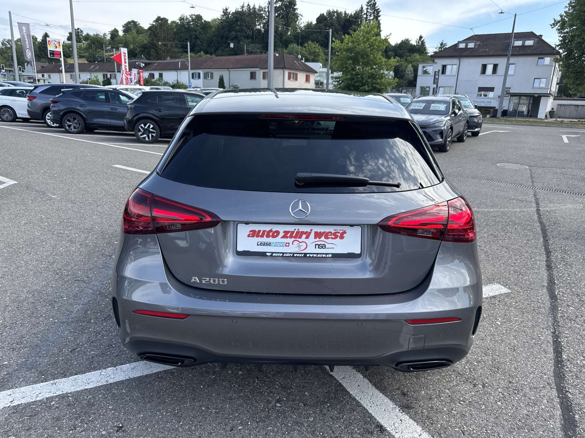 MERCEDES-BENZ A 200 AMG-Line Advanced Plus DCT-Automat-image-14