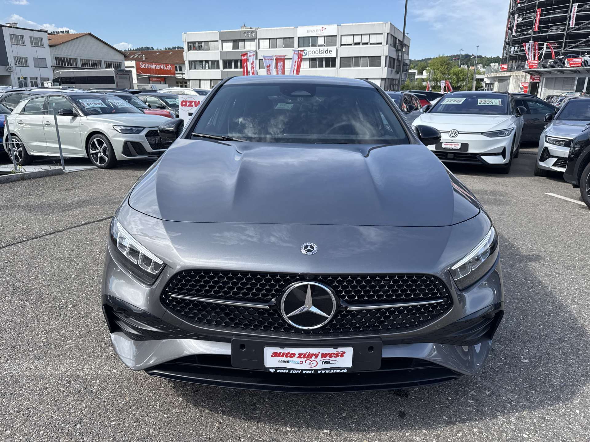 MERCEDES-BENZ A 200 AMG-Line Advanced Plus DCT-Automat-image-13