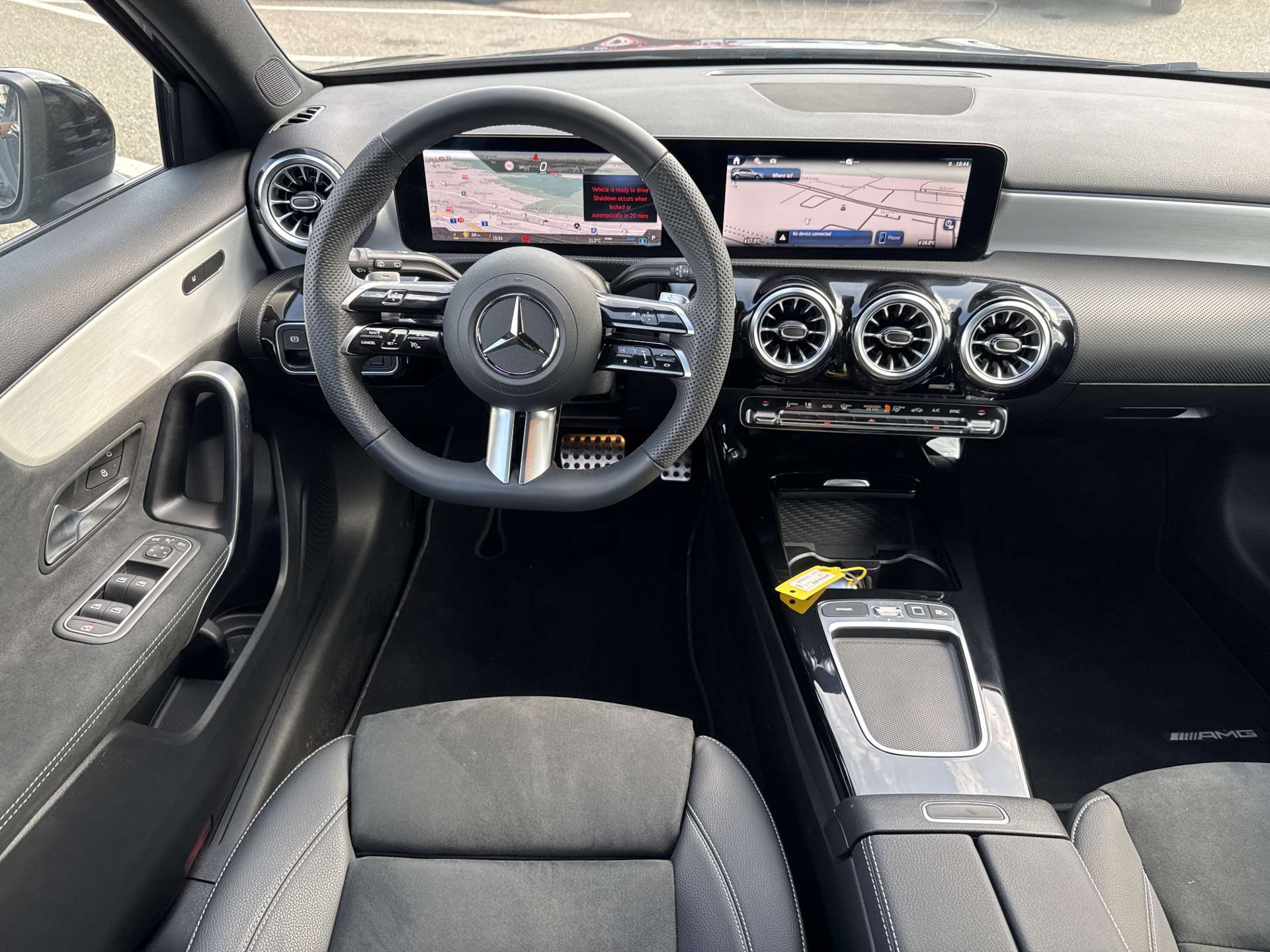 MERCEDES-BENZ A 200 AMG-Line Advanced Plus DCT-Automat-image-4