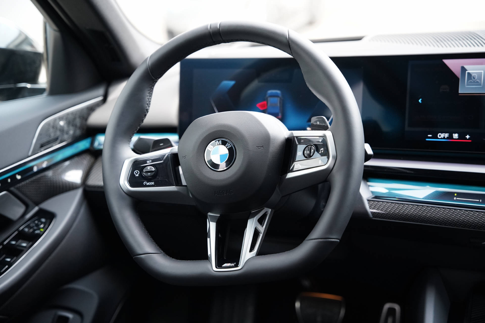 BMW 540d xDrive 48V M Sport-image-12
