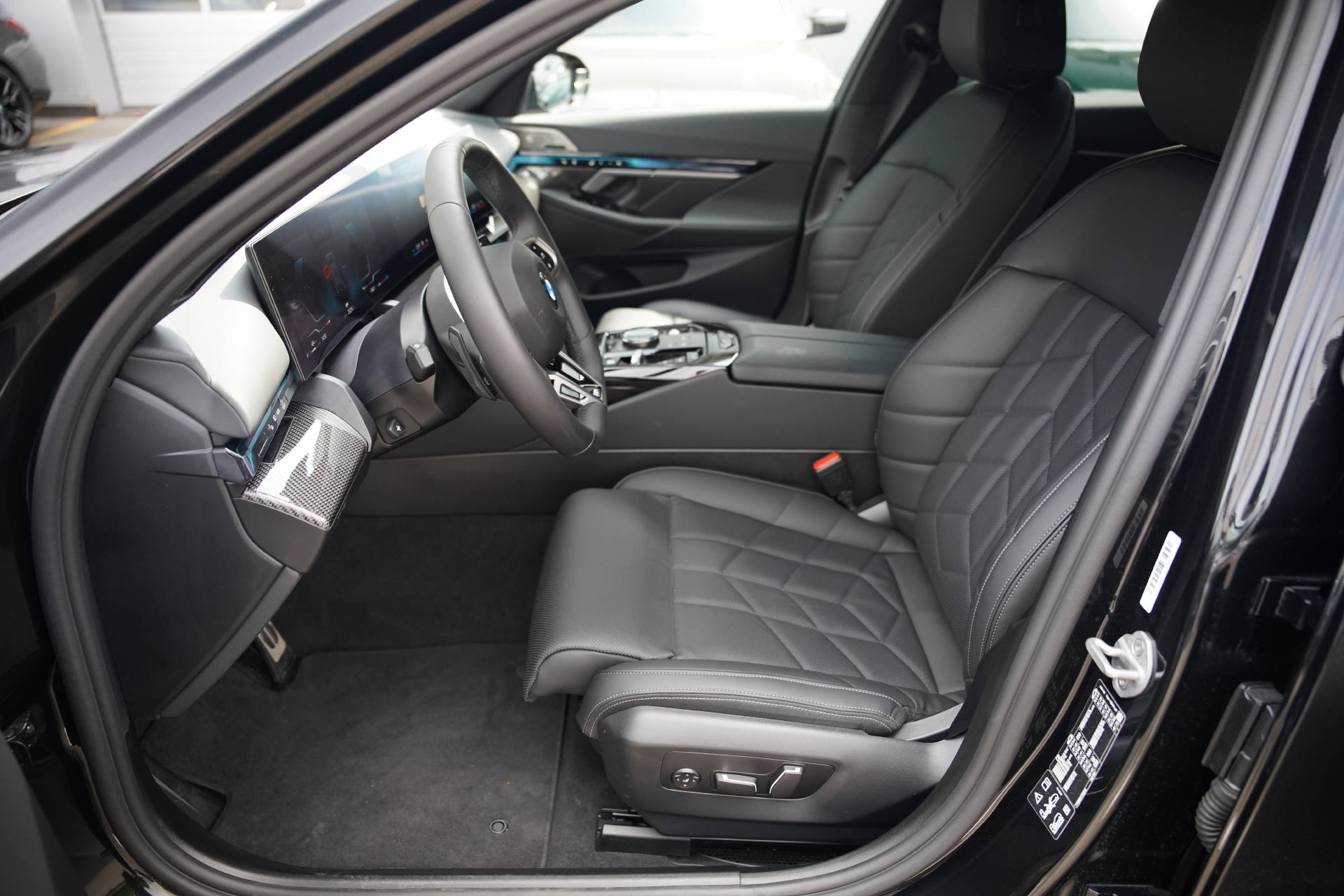 BMW 540d xDrive 48V M Sport-image-7
