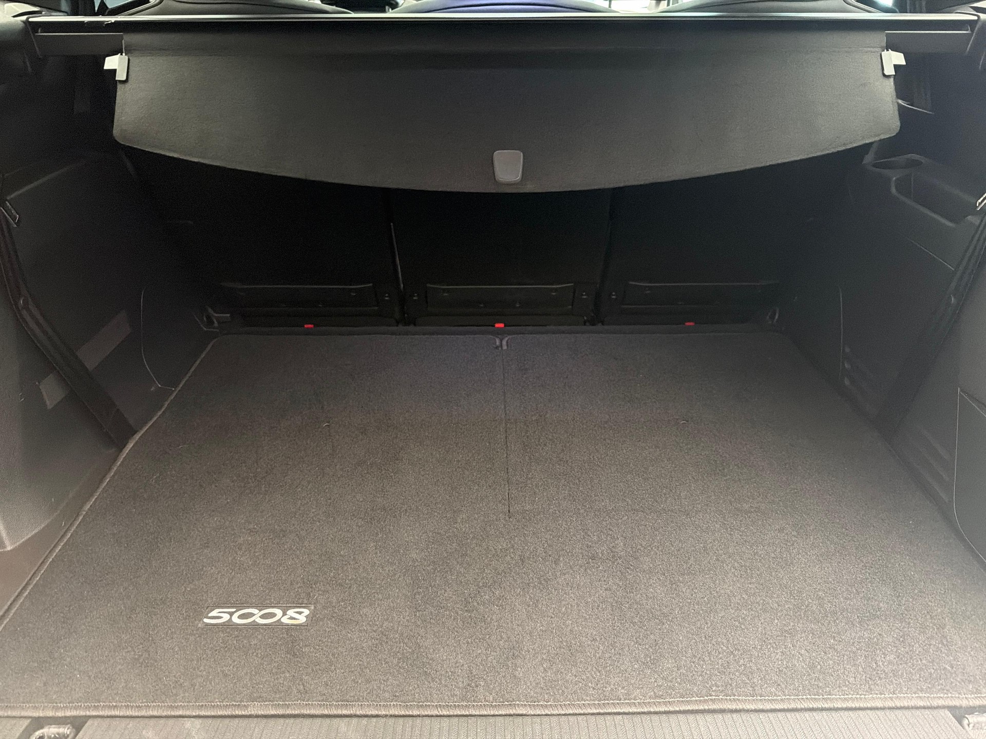 PEUGEOT 5008 1.6 PureTech GT Pack-image-11