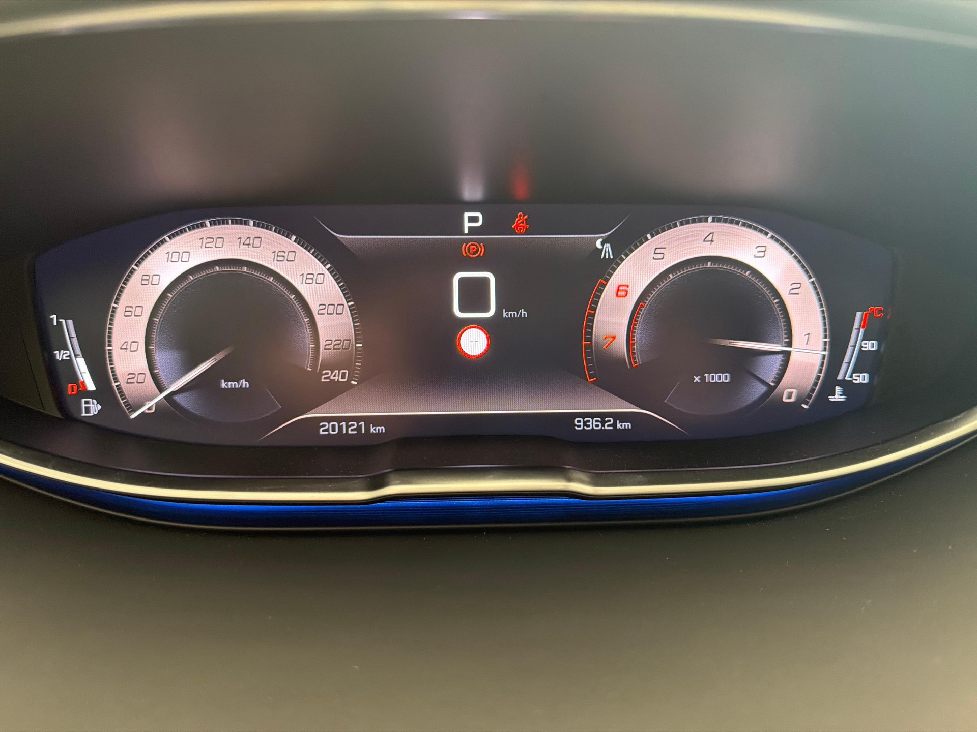 PEUGEOT 5008 1.6 PureTech GT Pack-image-12