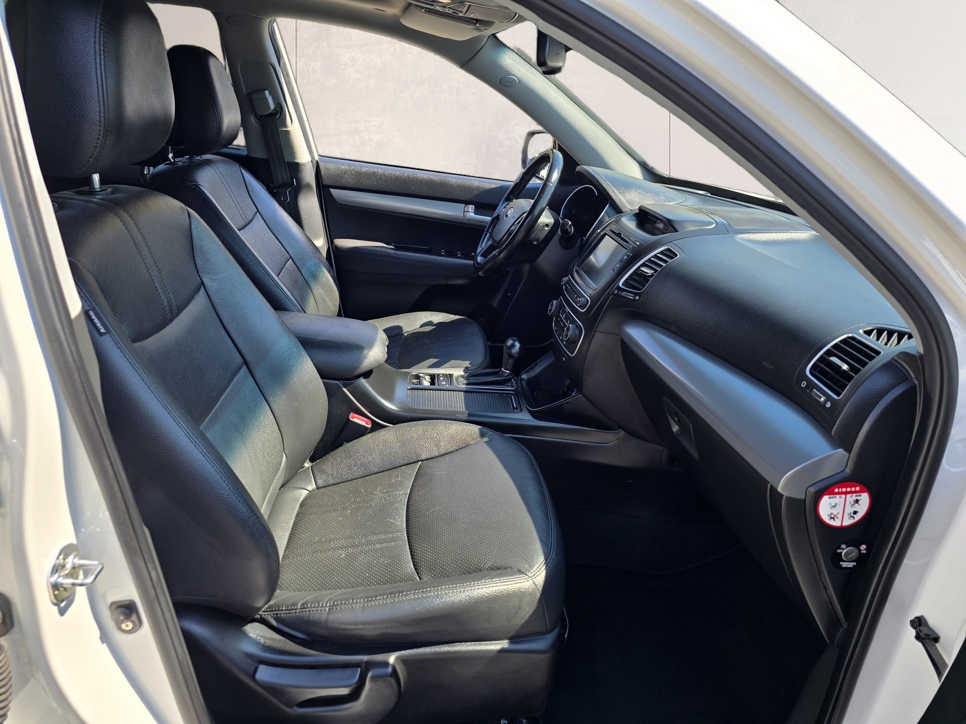 KIA Sorento 2.2 CRDI LX Automatic-image-12