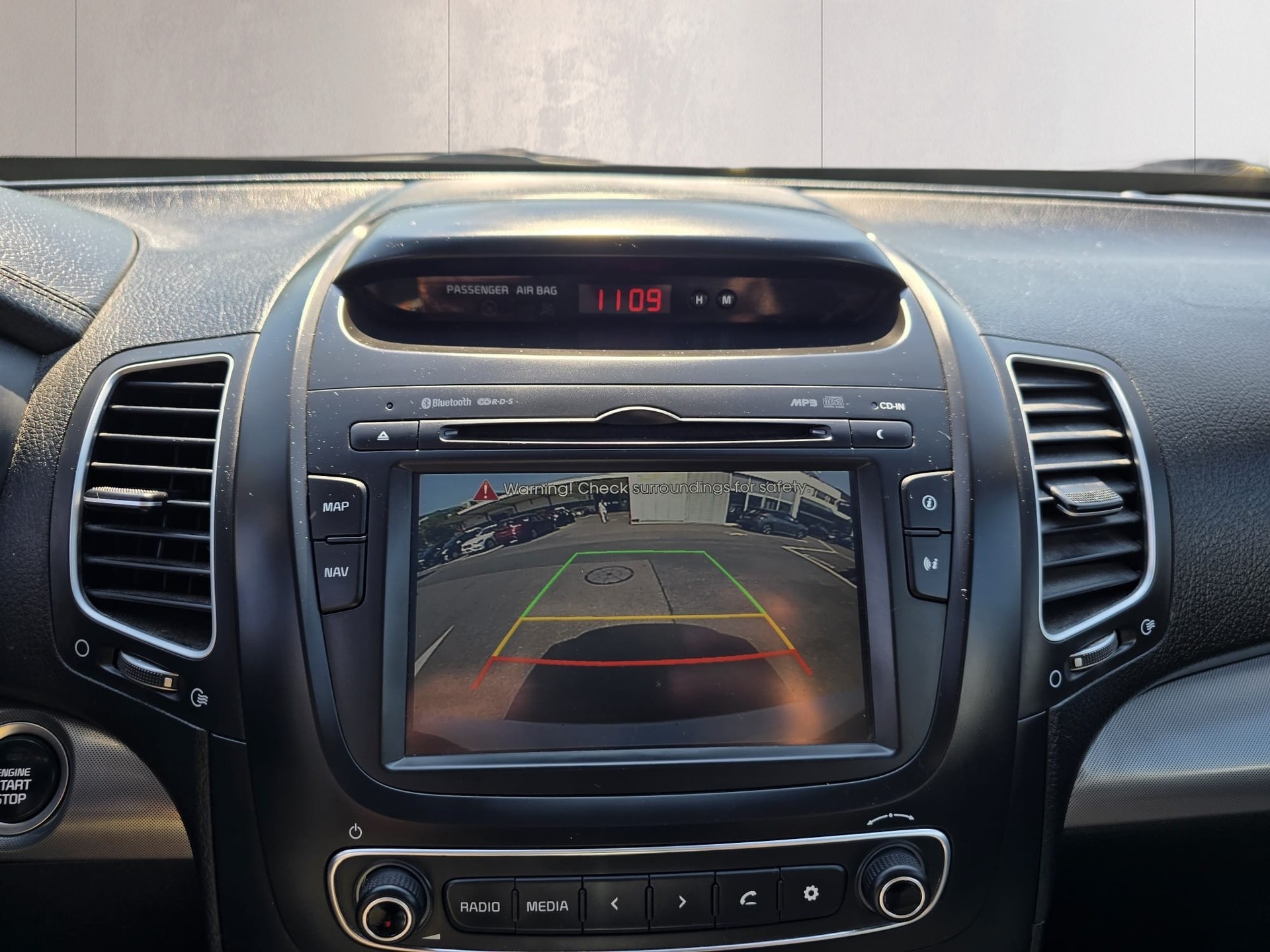 KIA Sorento 2.2 CRDI LX Automatic-image-17