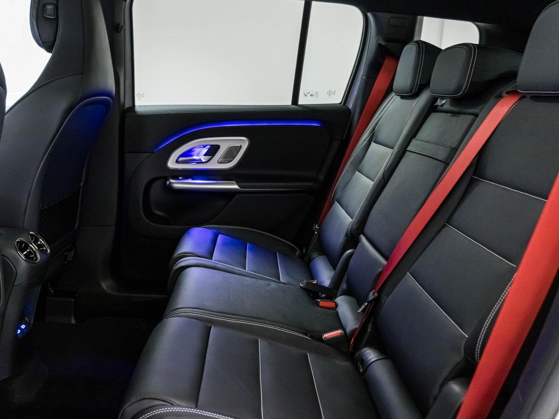 MERCEDES-BENZ GLB 220 4MATIC-image-7