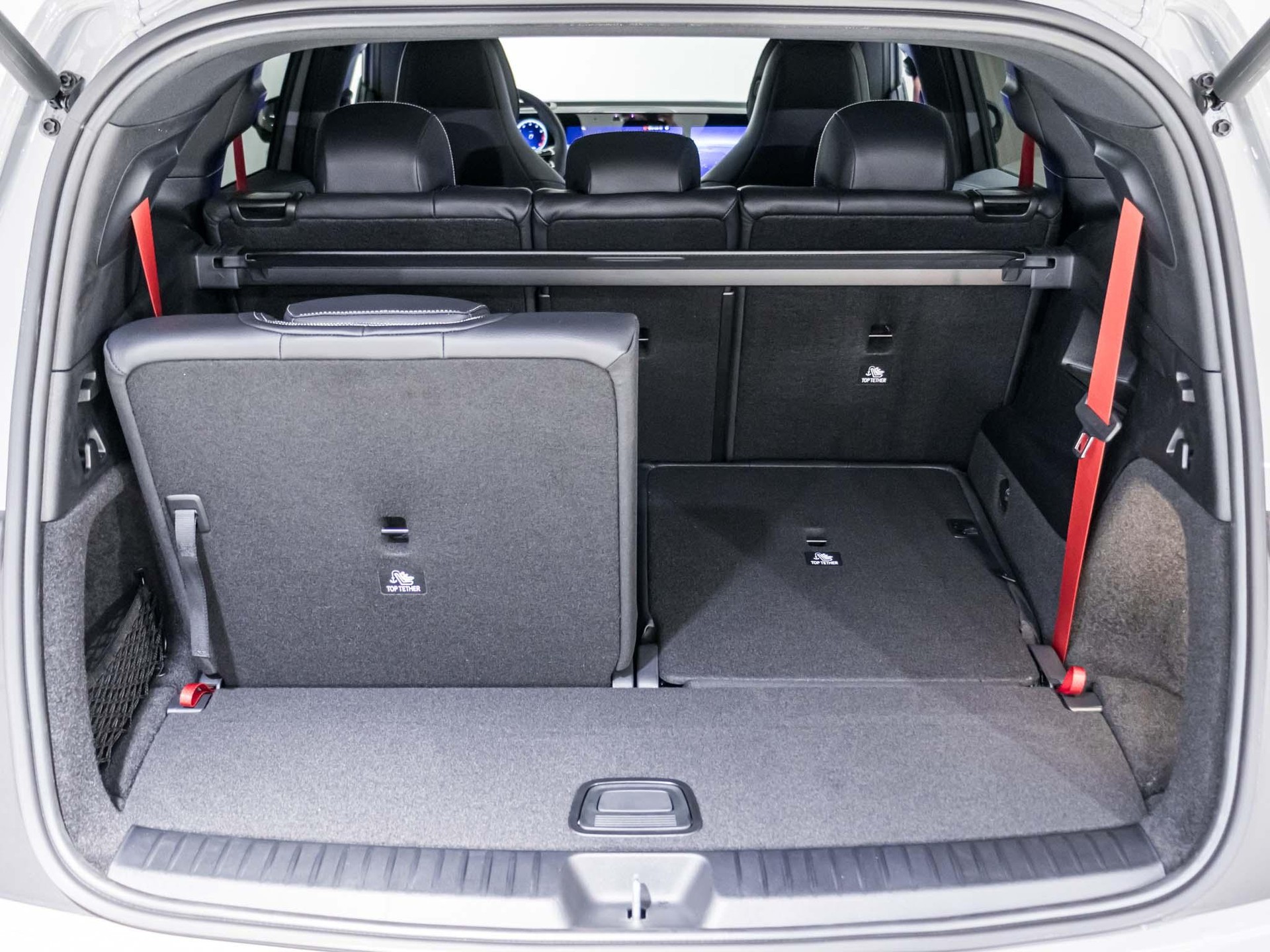 MERCEDES-BENZ GLB 220 4MATIC-image-13