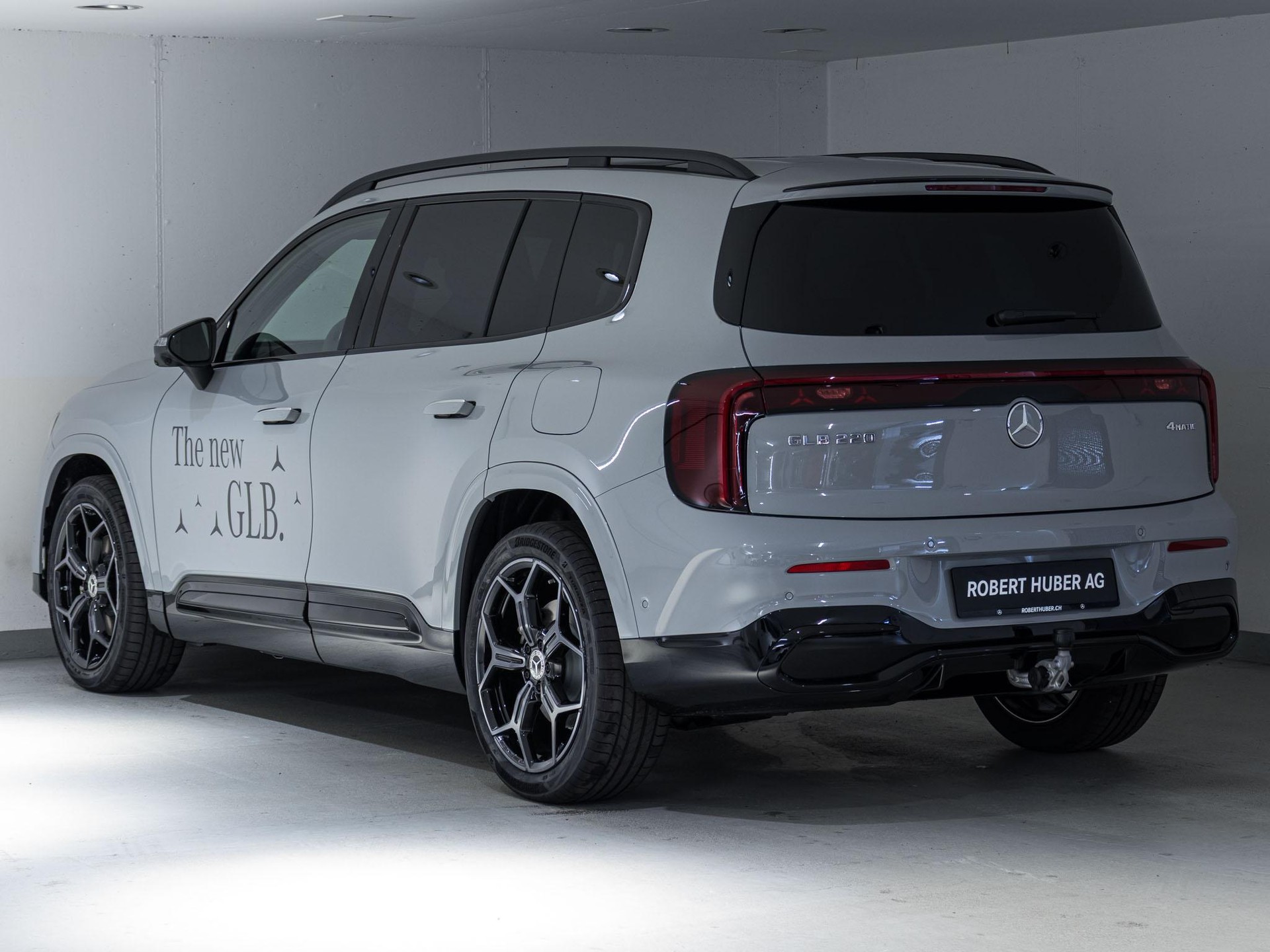 MERCEDES-BENZ GLB 220 4MATIC-image-3