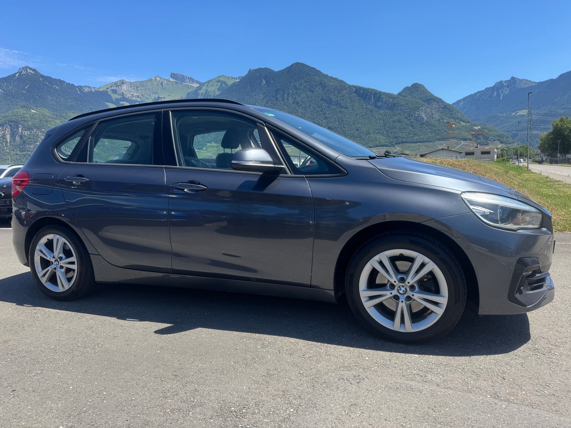 BMW 218d xDrive Active Tourer Steptronic-image-4