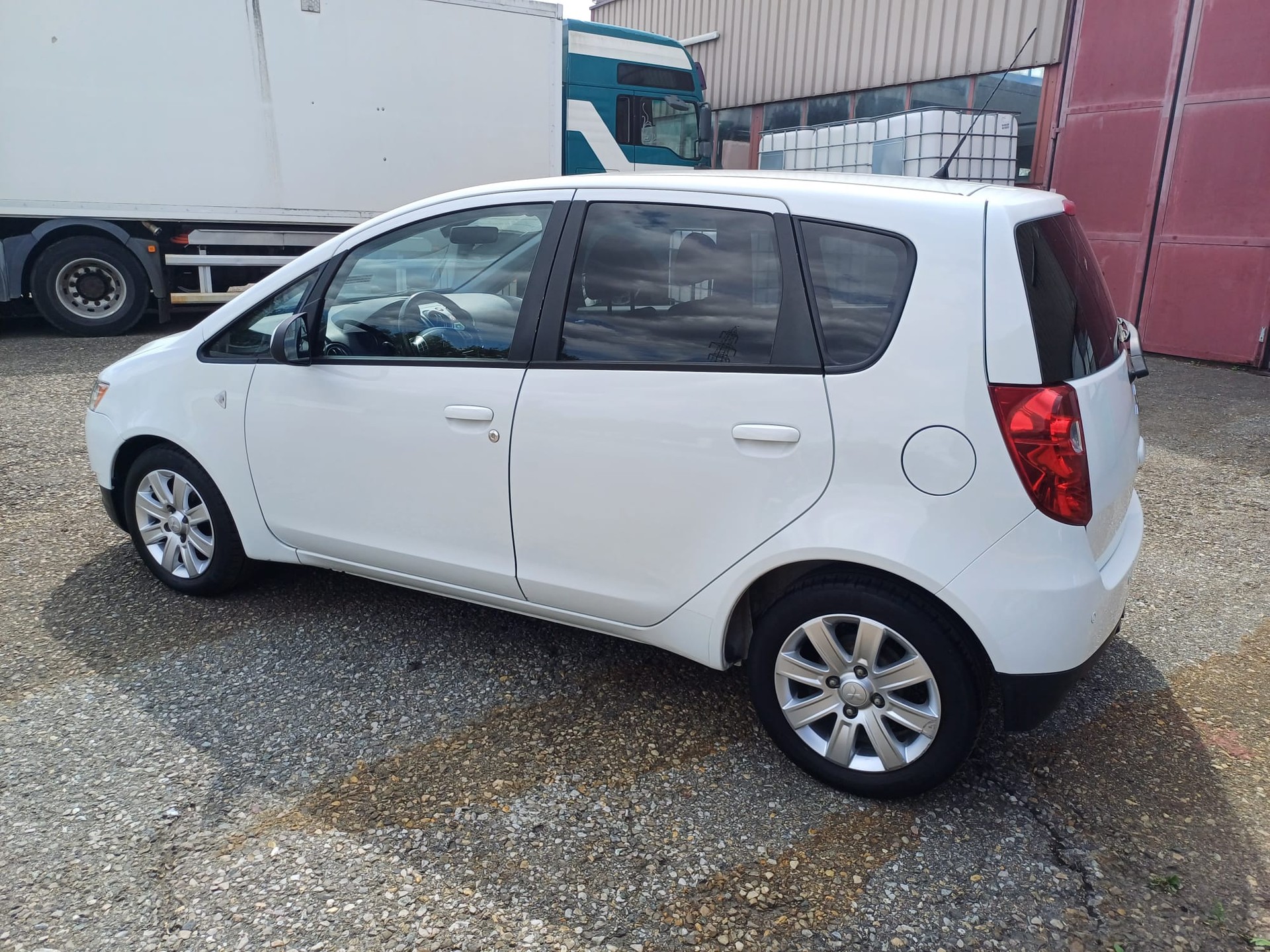 MITSUBISHI Colt 1.3 16V Jubilé (35) ClearTec-image-9