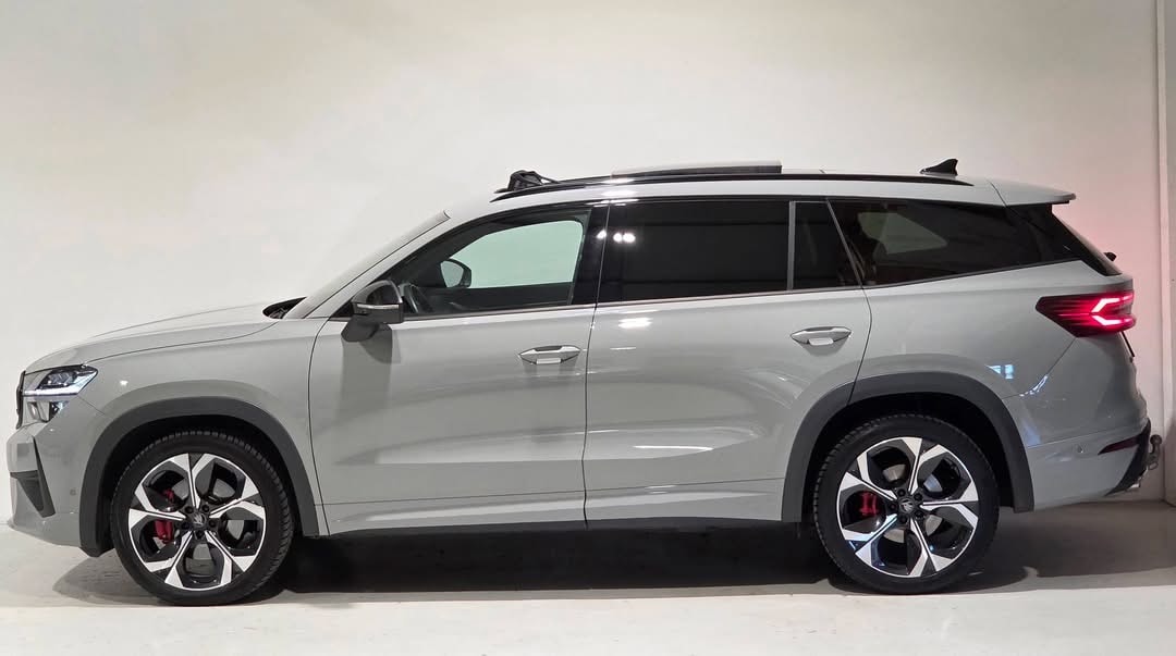 SKODA Kodiaq 2.0 TSI RS 4x4 7-Plätzer-image-1