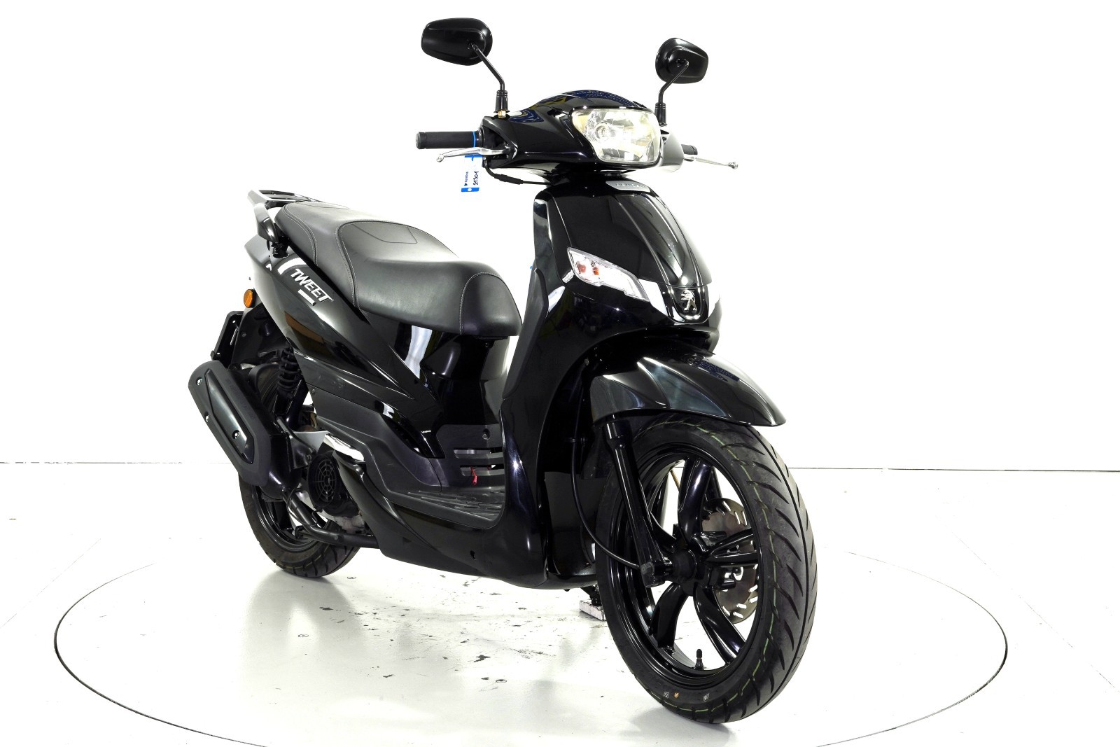 PEUGEOT Tweet 125-showroom-element-1