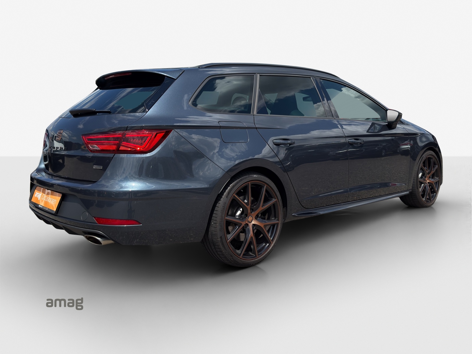 SEAT Leon ST 2.0 TSI Cupra 300 4 Drive DSG-image-4