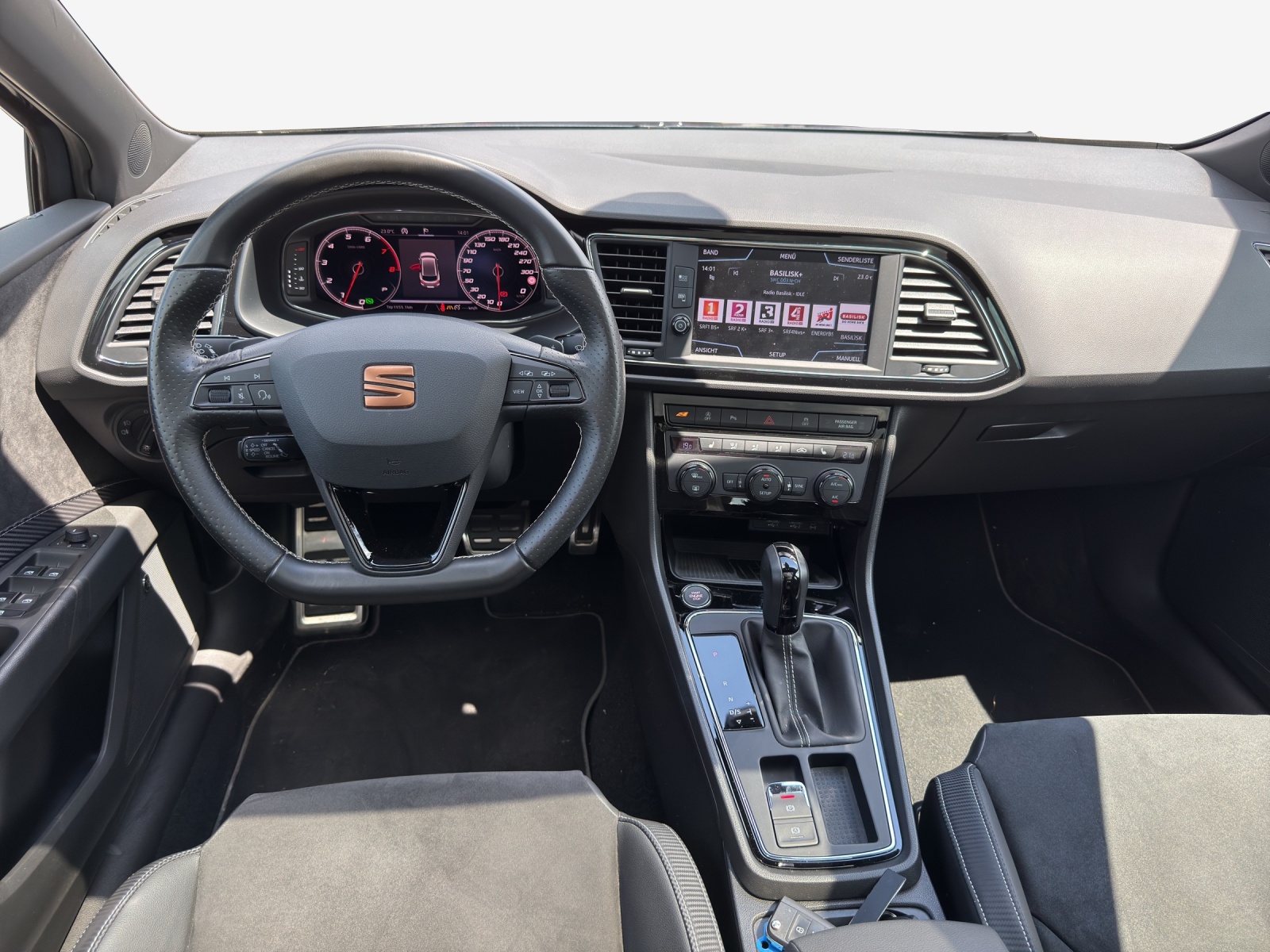 SEAT Leon ST 2.0 TSI Cupra 300 4 Drive DSG-image-8