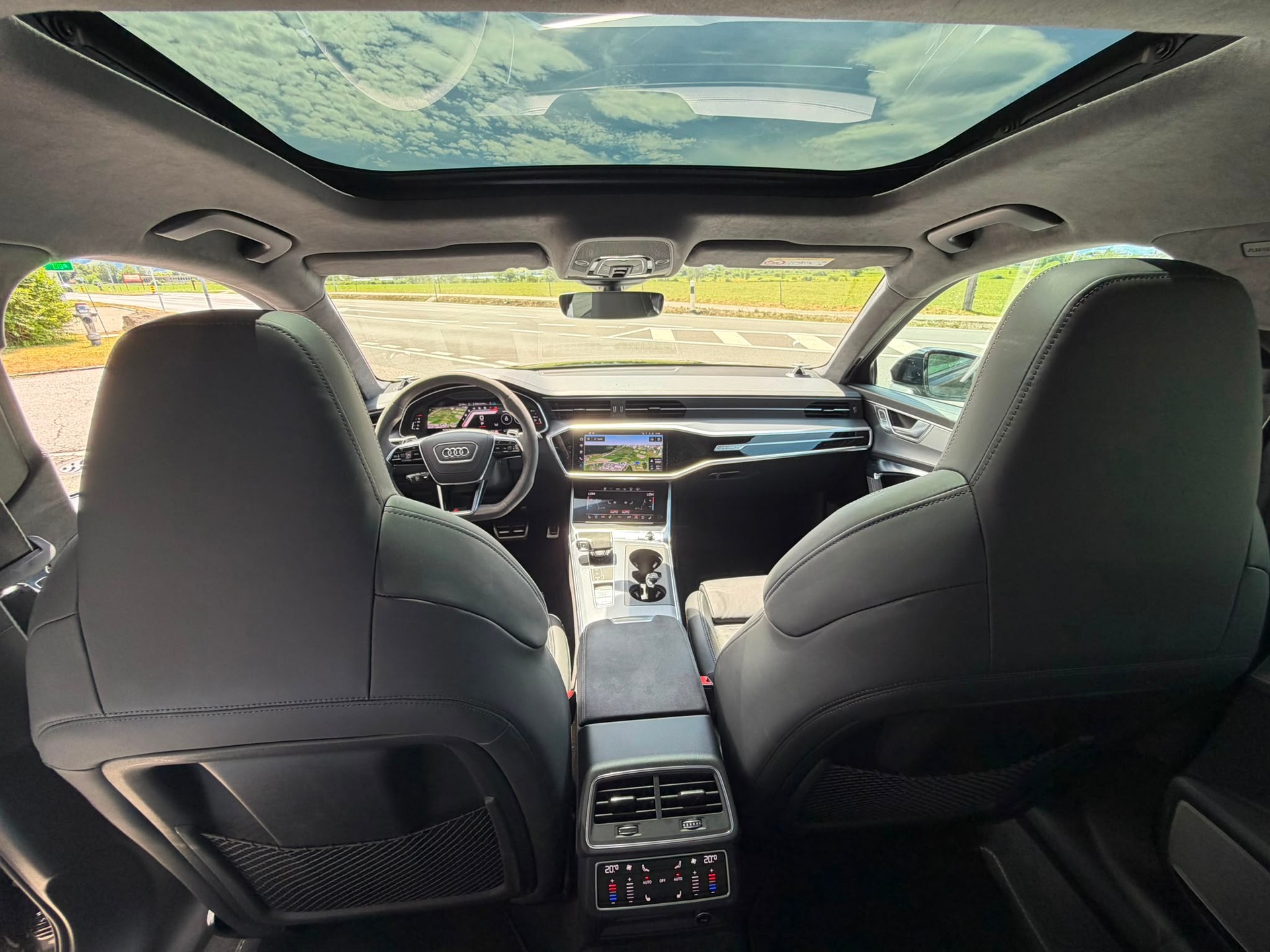 AUDI RS6 Avant 4.0 TFSI V8 Performance quattro-image-9