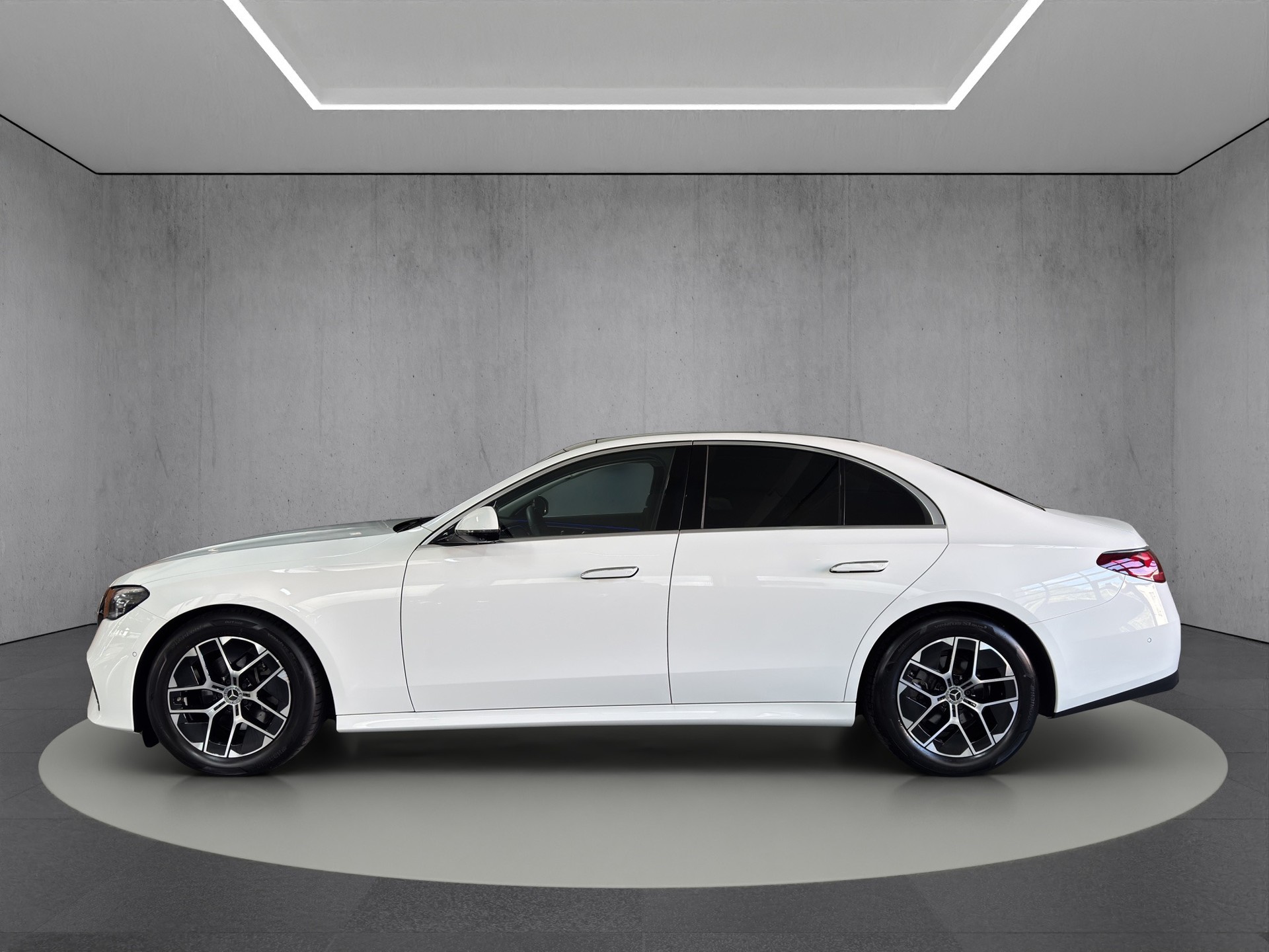 MERCEDES-BENZ E 220 d 9G-Tronic AVANTGARDE Advanced Plus "Pano-DIGITAL LIGHT-360°Kamera"-showroom-element-2