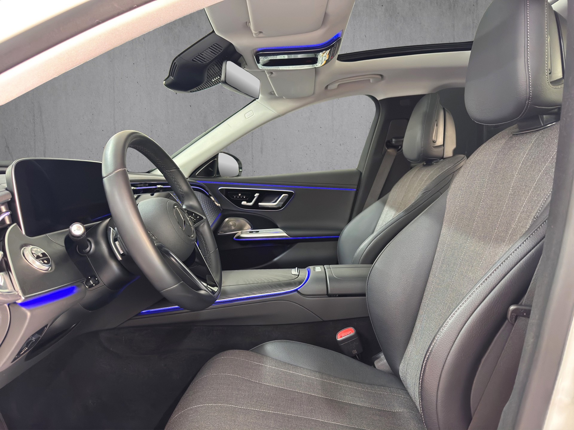 MERCEDES-BENZ E 220 d 9G-Tronic AVANTGARDE Advanced Plus "Pano-DIGITAL LIGHT-360°Kamera"-image-10