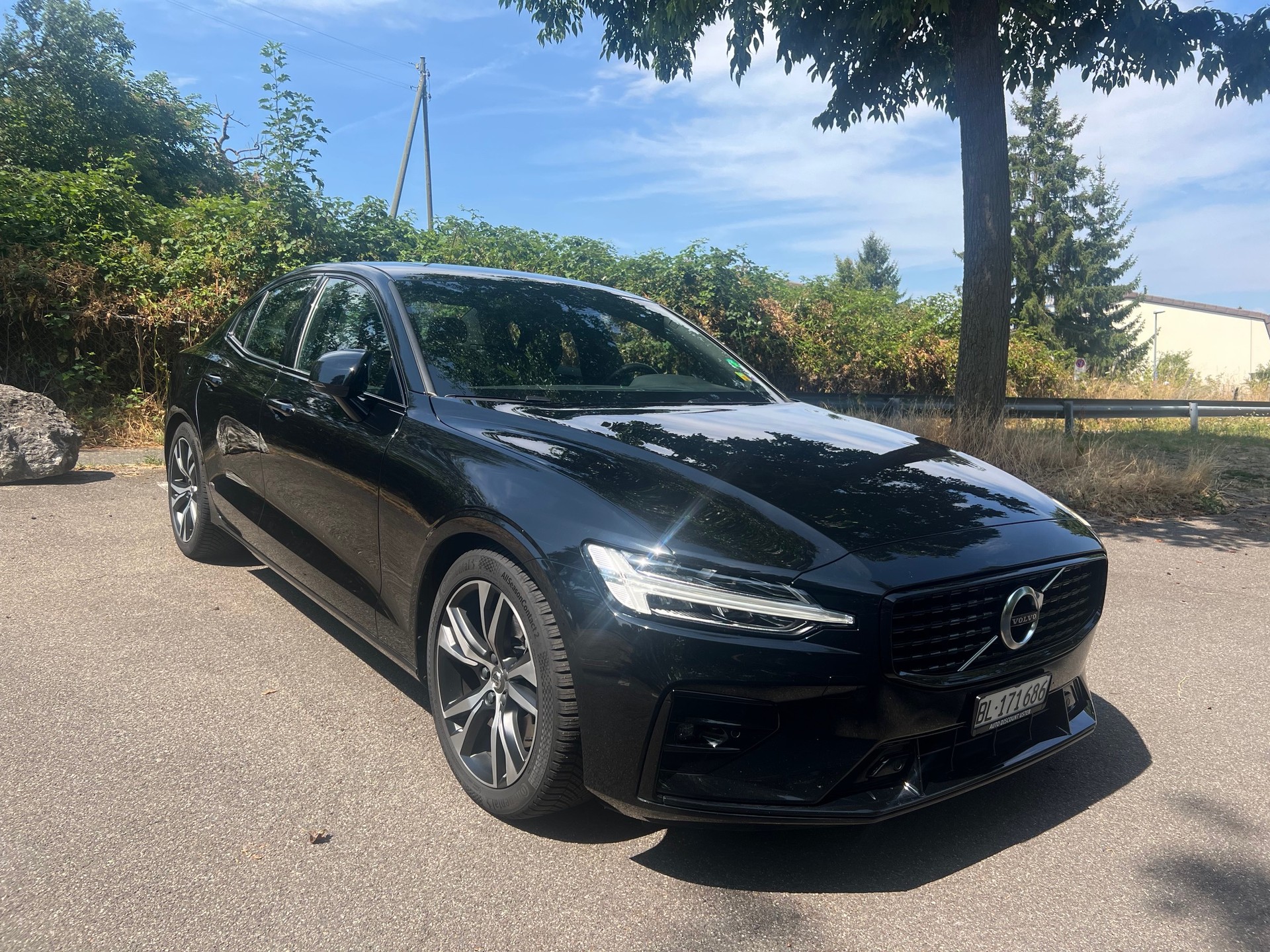 VOLVO B5 Mild-Hybrid R-Design-image-12