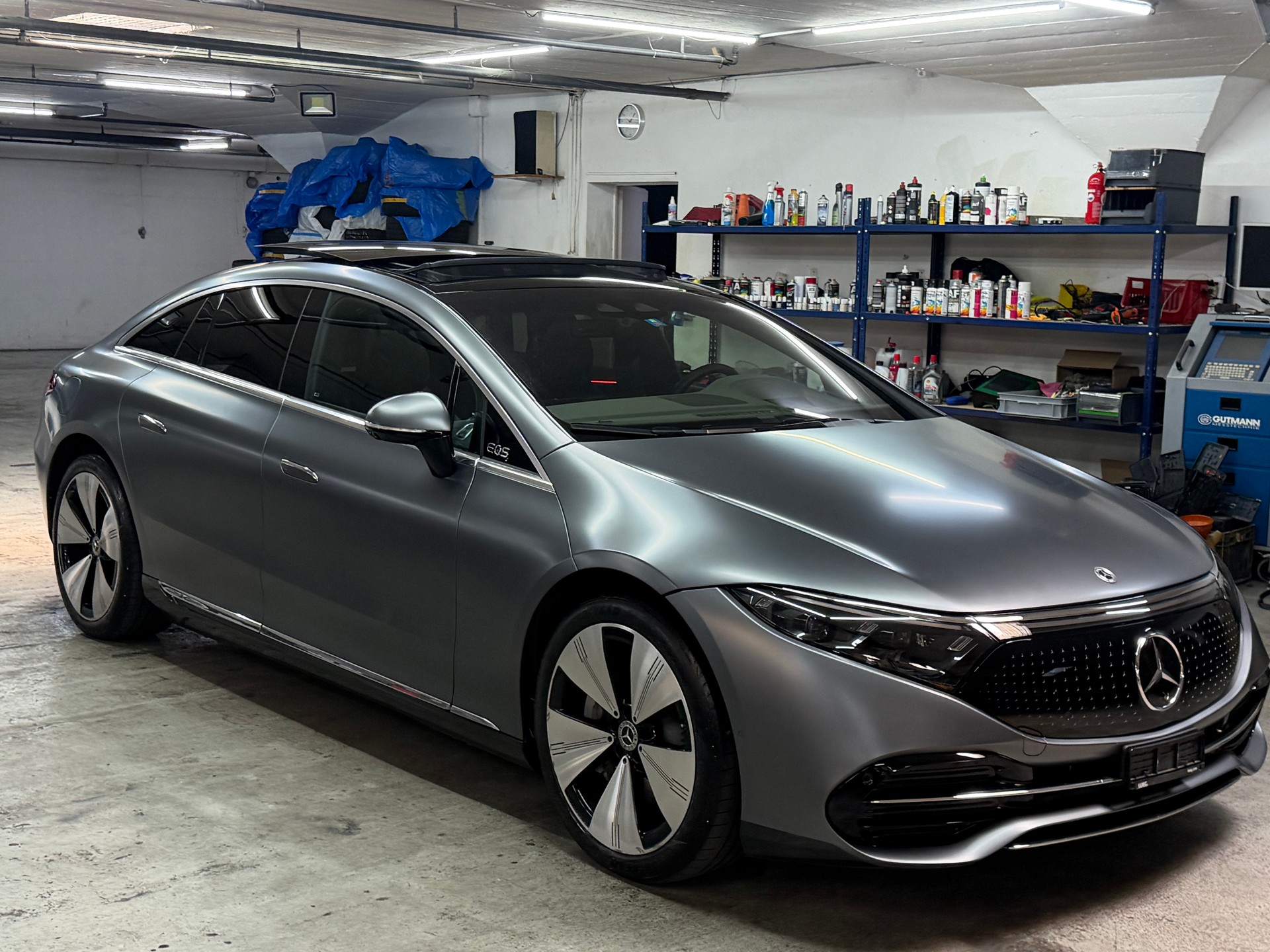 MERCEDES-BENZ EQS 580 4Matic Electric Art Line-image-4