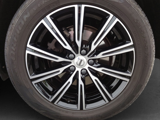 VOLVO XC60 T6 eAWD Inscription-image-12