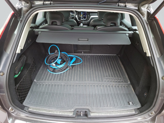 VOLVO XC60 T6 eAWD Inscription-image-8