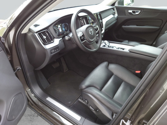 VOLVO XC60 T6 eAWD Inscription-image-10