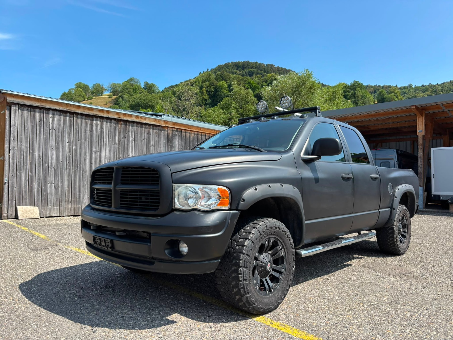DODGE Ram 1500 Hemi-image-0