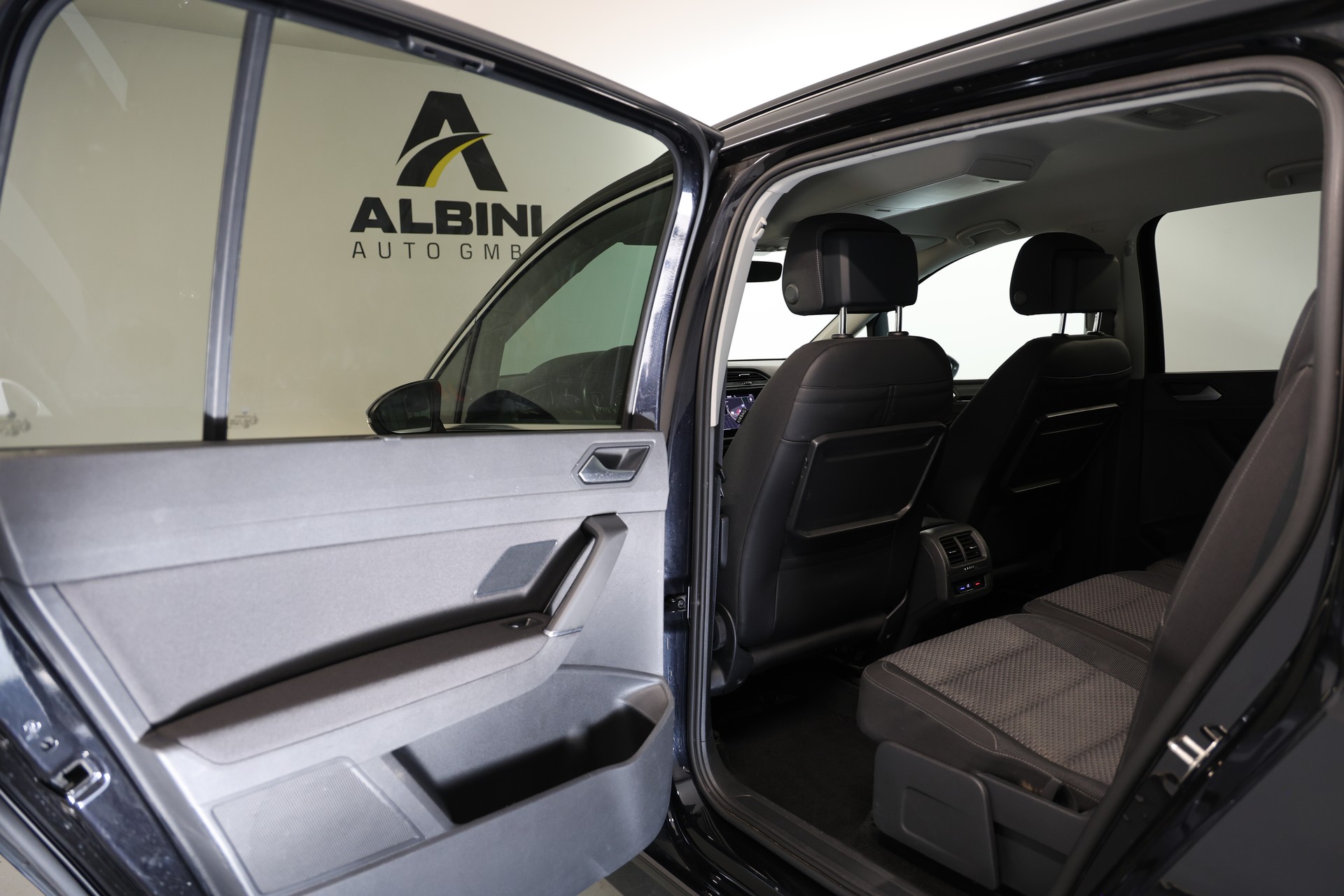 VW Touran 2.0 TDI SCR Comfortline DSG *7-Sitzer*-image-13