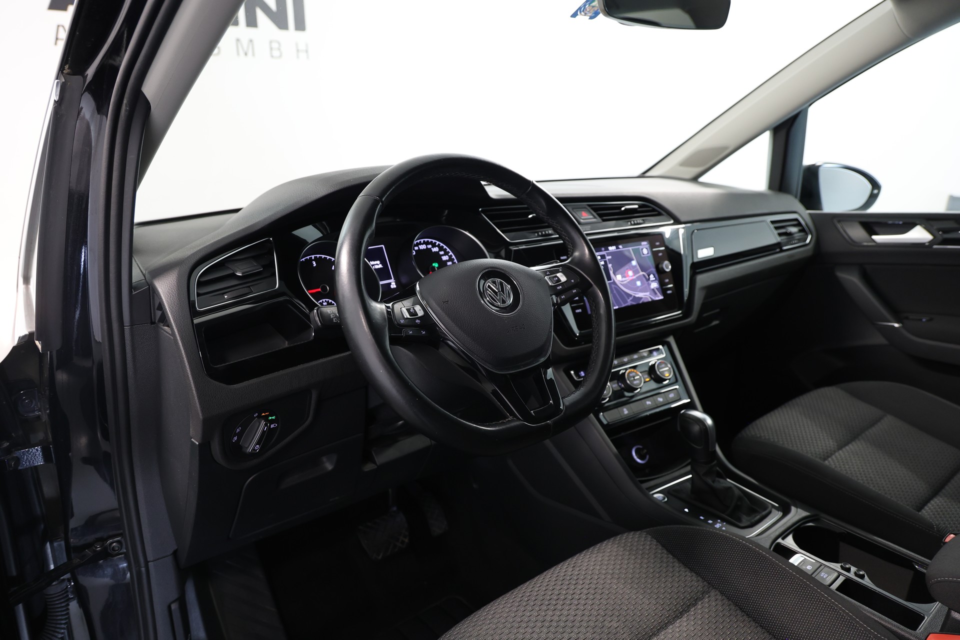 VW Touran 2.0 TDI SCR Comfortline DSG *7-Sitzer*-image-5