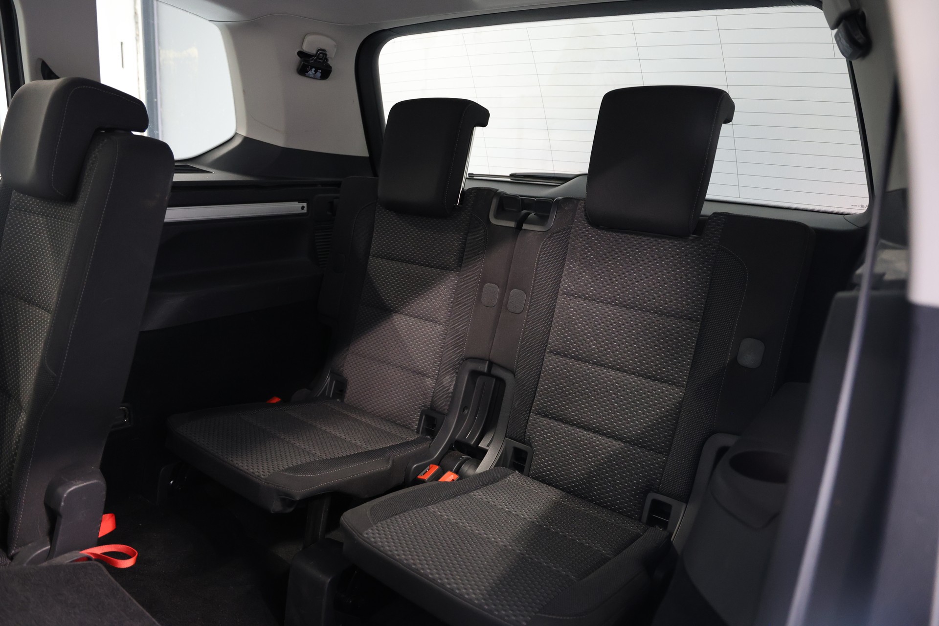 VW Touran 2.0 TDI SCR Comfortline DSG *7-Sitzer*-image-15