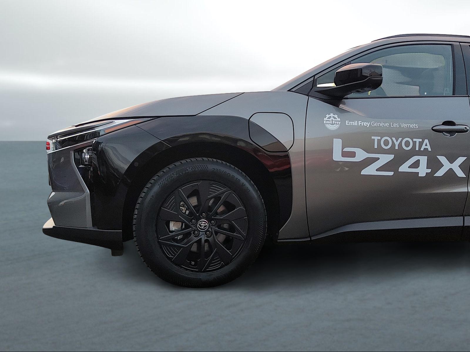 TOYOTA bZ4X Premium AWD-image-12
