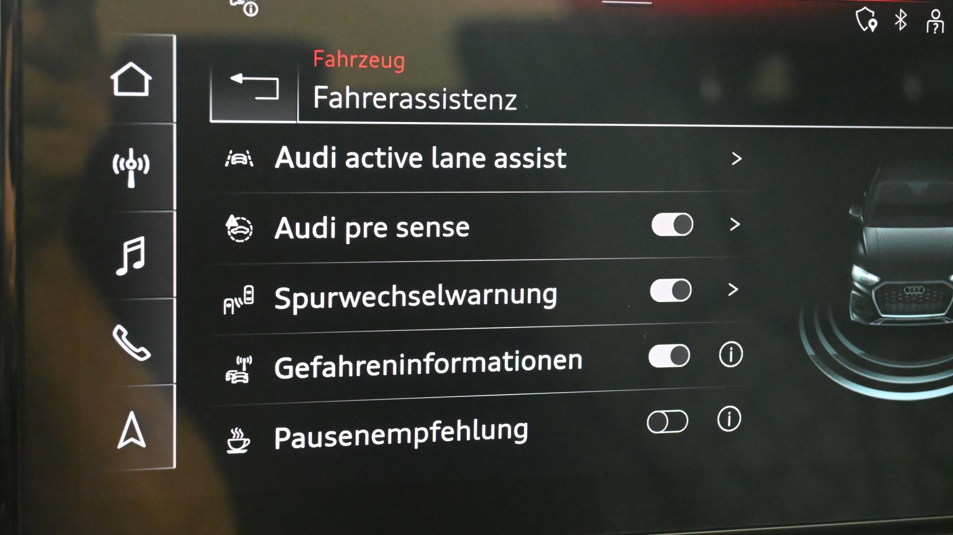 AUDI Q5 50 TFSI e PHEV S line quattro S-tronic-image-12