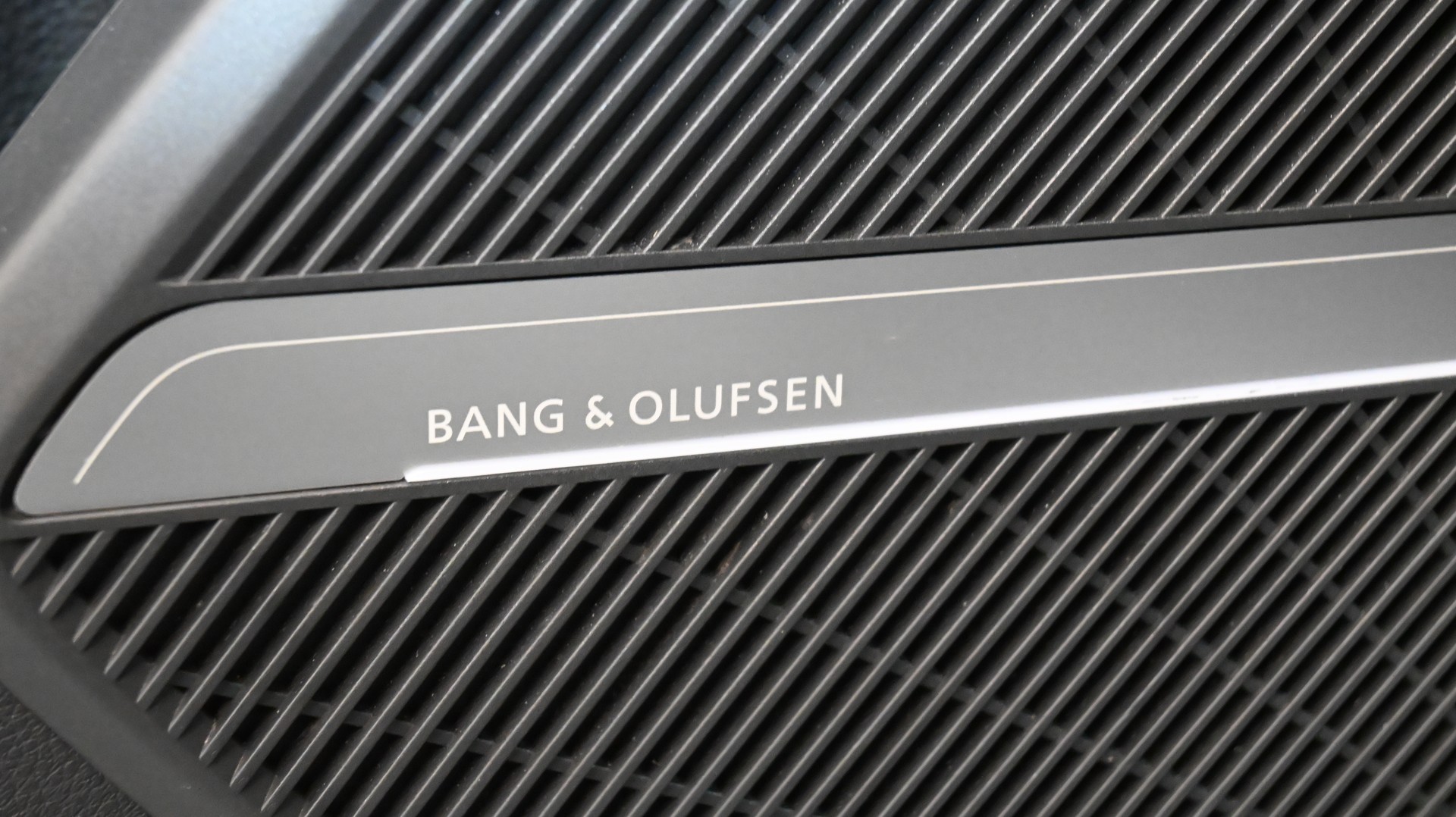 AUDI Q5 50 TFSI e PHEV S line quattro S-tronic-image-7