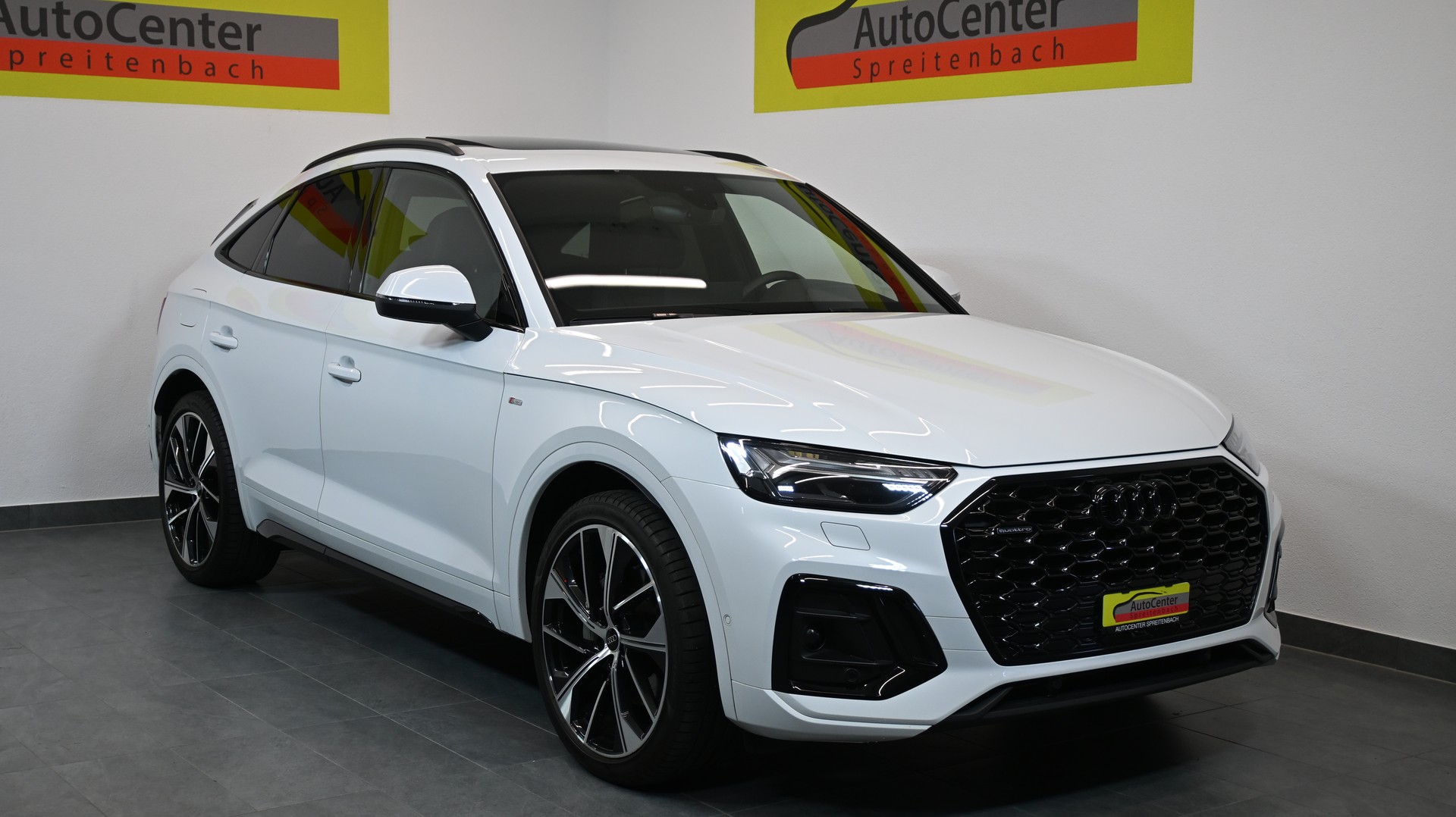 AUDI Q5 50 TFSI e PHEV S line quattro S-tronic-image-0