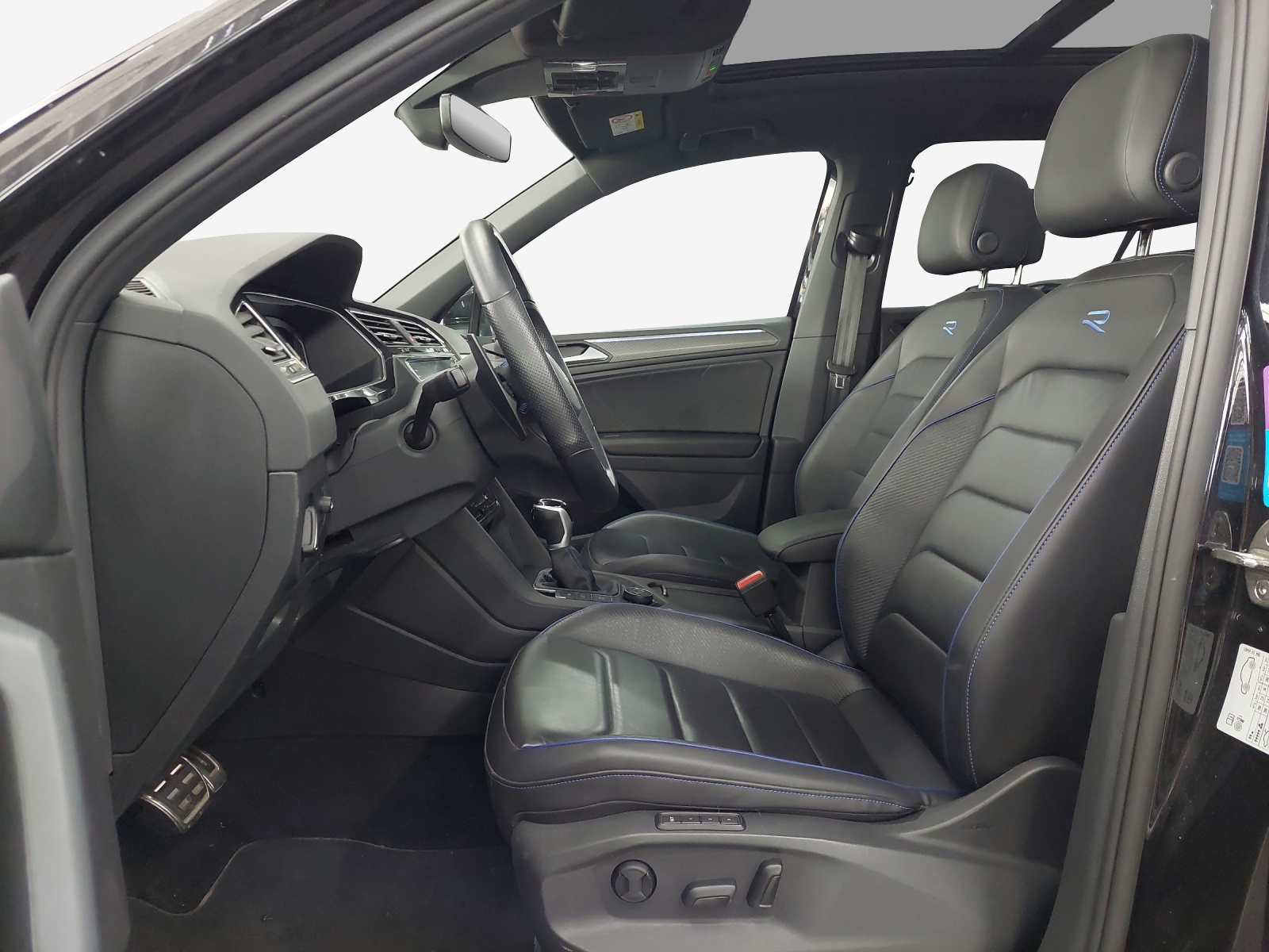 VW Tiguan 2.0TSI R 4Motion DSG-image-7